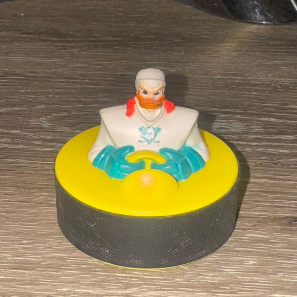 Disney Vintage McDonald's Disney Mighty Ducks Hockey Puck #15 1996 Size ONE SIZE - 3 Thumbnail