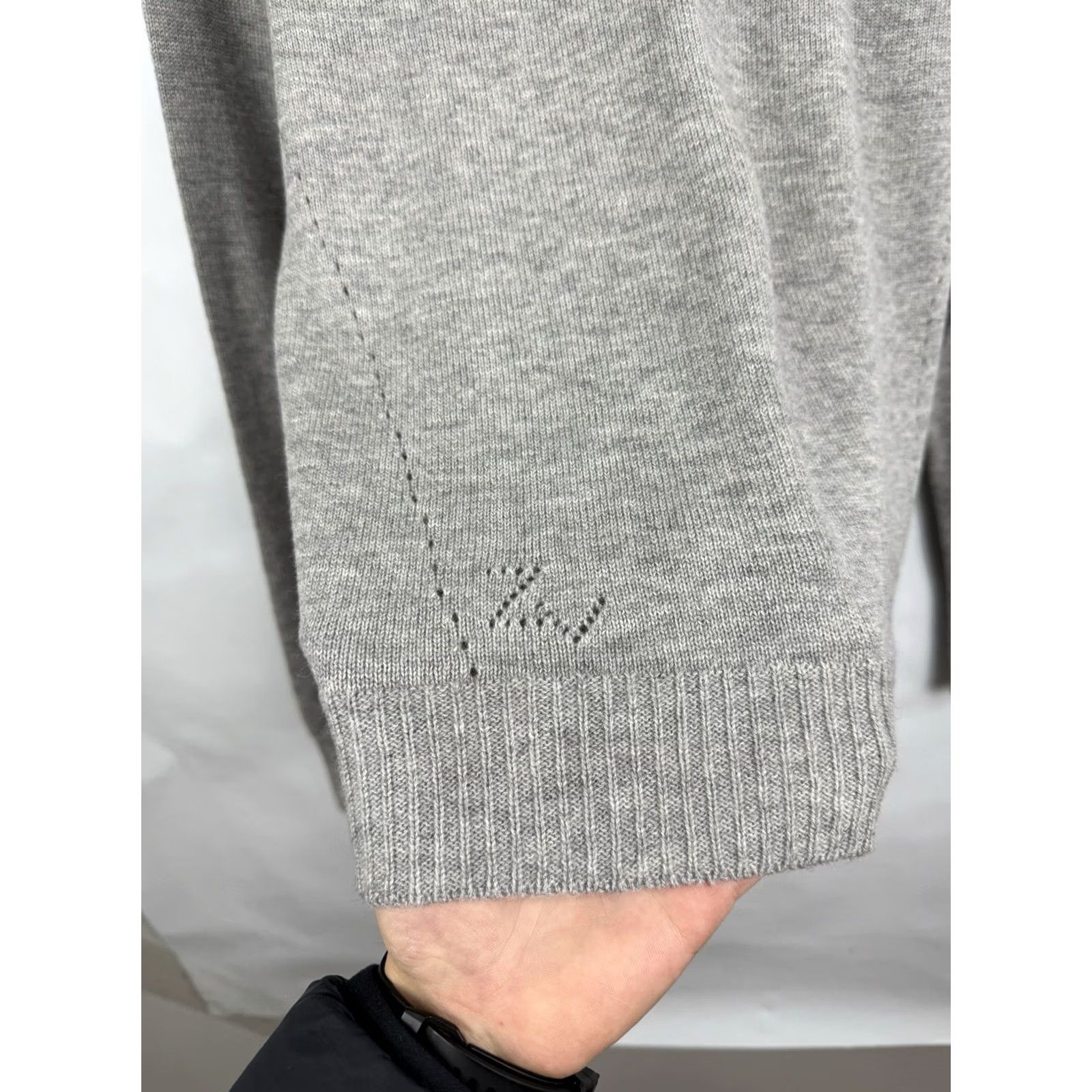 Zadig & Voltaire VINTAGE Zadig & Voltaire Wool Cashmere Sweater Butterfly Skull Size S Gray Womens Pullover Mask Embroidery US/Italy Y2K Size S / US 4 / IT 40 - 4 Thumbnail