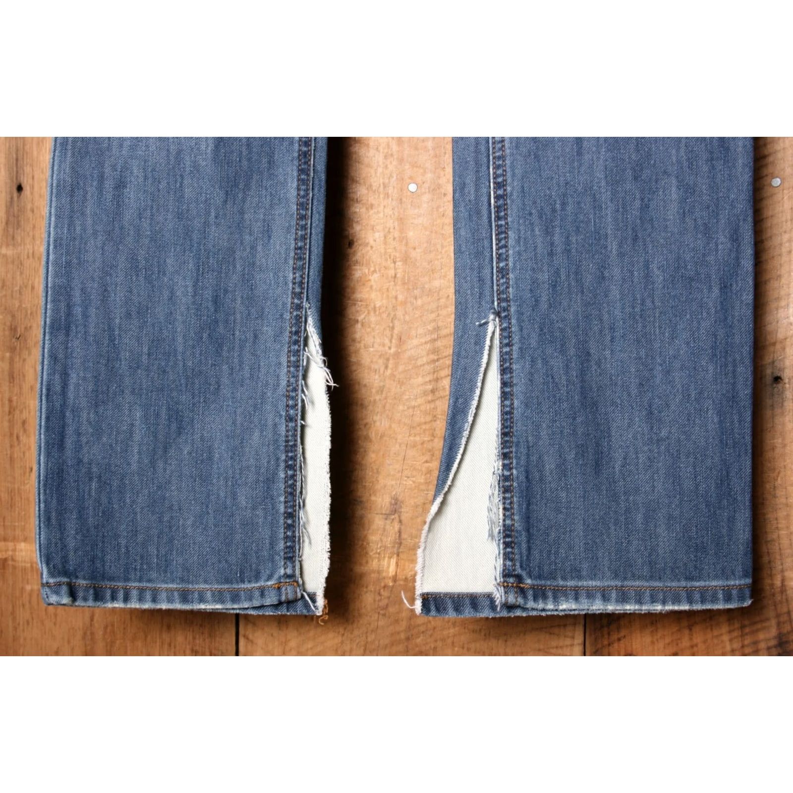 Free People FREE PEOPLE Jeans Distressed Denim Straight Leg Sz. 30 Women Inseam 33" Blue 100% Cotton Regular Rise Mid 8.5-10.5 in Straight Vintage? No. Size 30" / US 8 / IT 44 - 3 Thumbnail
