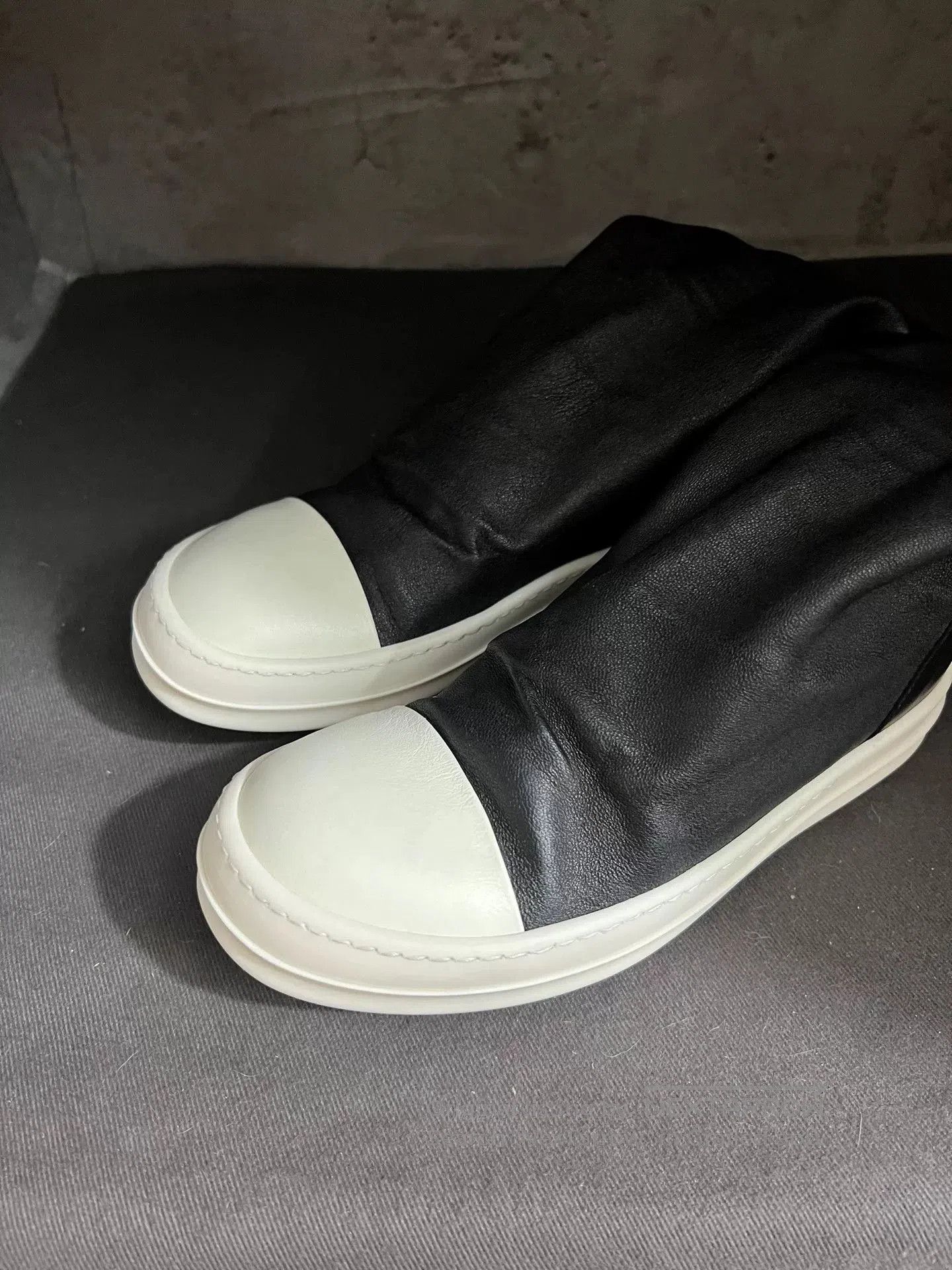 Rick Owens Rick Owens 17FW LNSP Lambskin Mid. Size US 4 / IT 34 - 2 Thumbnail