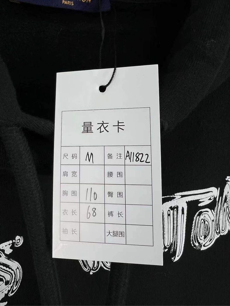 Louis Vuitton Louis Vuitton Black and white graffiti monogram hoodie Size US M / EU 48-50 / 2 - 5 Thumbnail