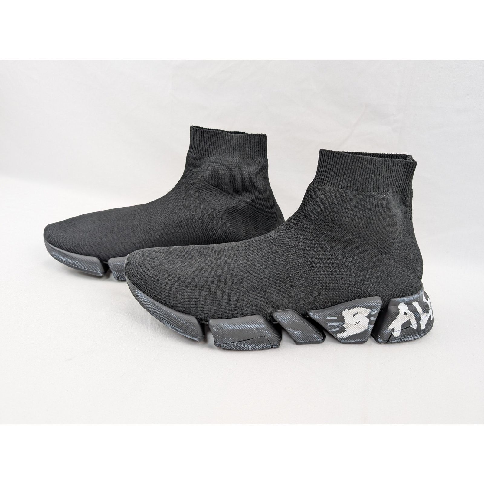 Balenciaga o1rshd1 Speed 2.0 Graffiti Sneakers in Black/White Size US 13 / EU 46 - 15 Thumbnail