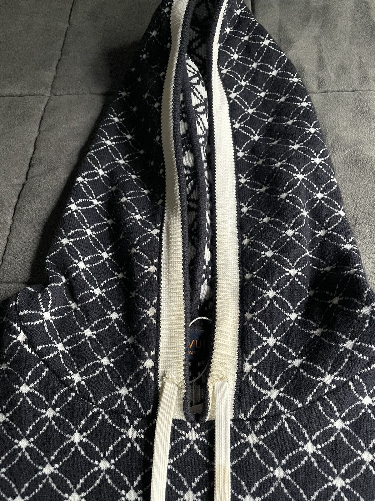 Louis Vuitton Louis Vuitton 3D Flower Jacquard Hoodie Size US L / EU 52-54 / 3 - 6 Thumbnail
