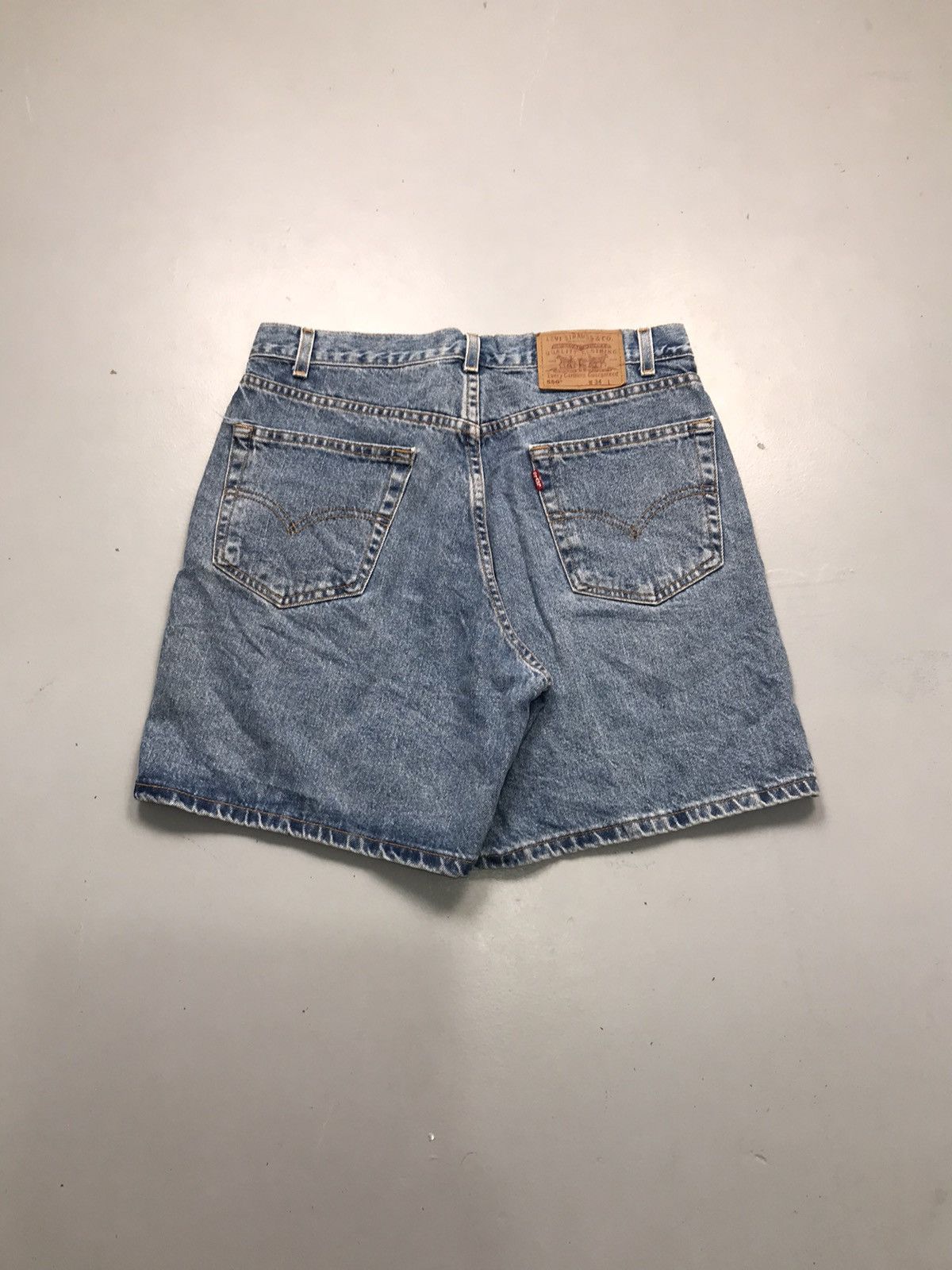 Levi's Vintage Levi’s 550 short Size US 34 / EU 50 - 2 Thumbnail