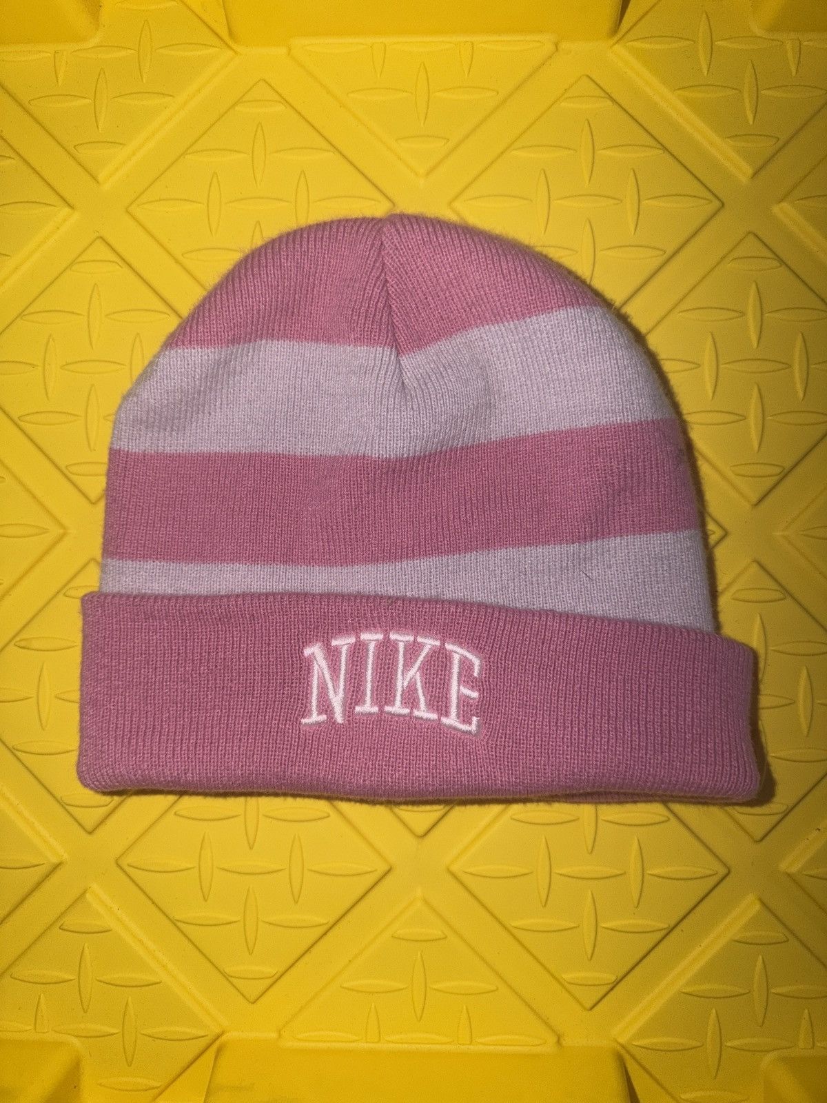 Nike Nike Chunky Stripe Beanie Size ONE SIZE - 1 Thumbnail