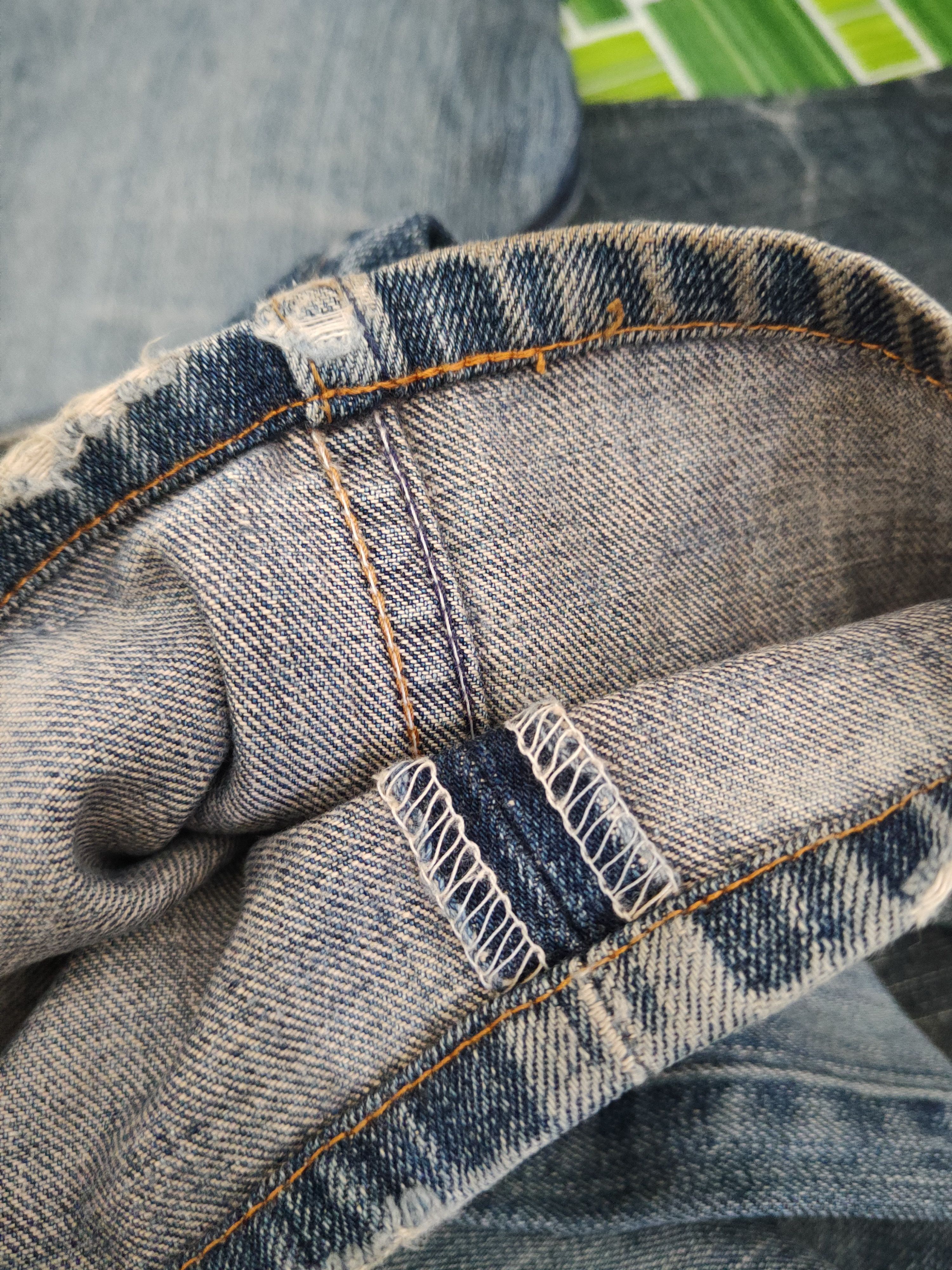 Levi's Levi's Dark Blue Faded Distressed Ripped Jeans #W1387 Size US 31 - 13 Thumbnail