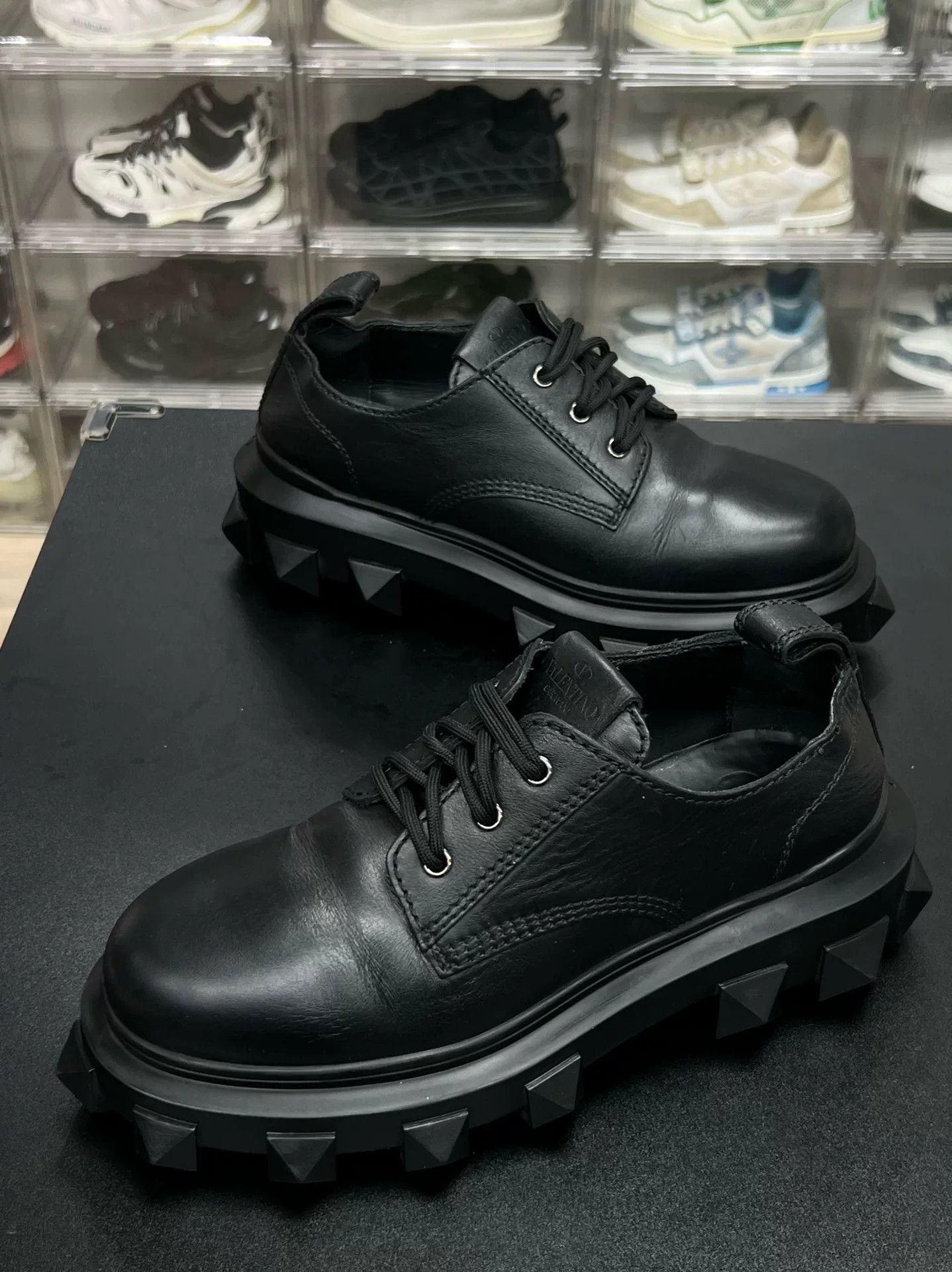 Valentino Valentino Casual Black Lowtop Sneakers 7 Men Size US 7 / EU 40 - 1 Thumbnail