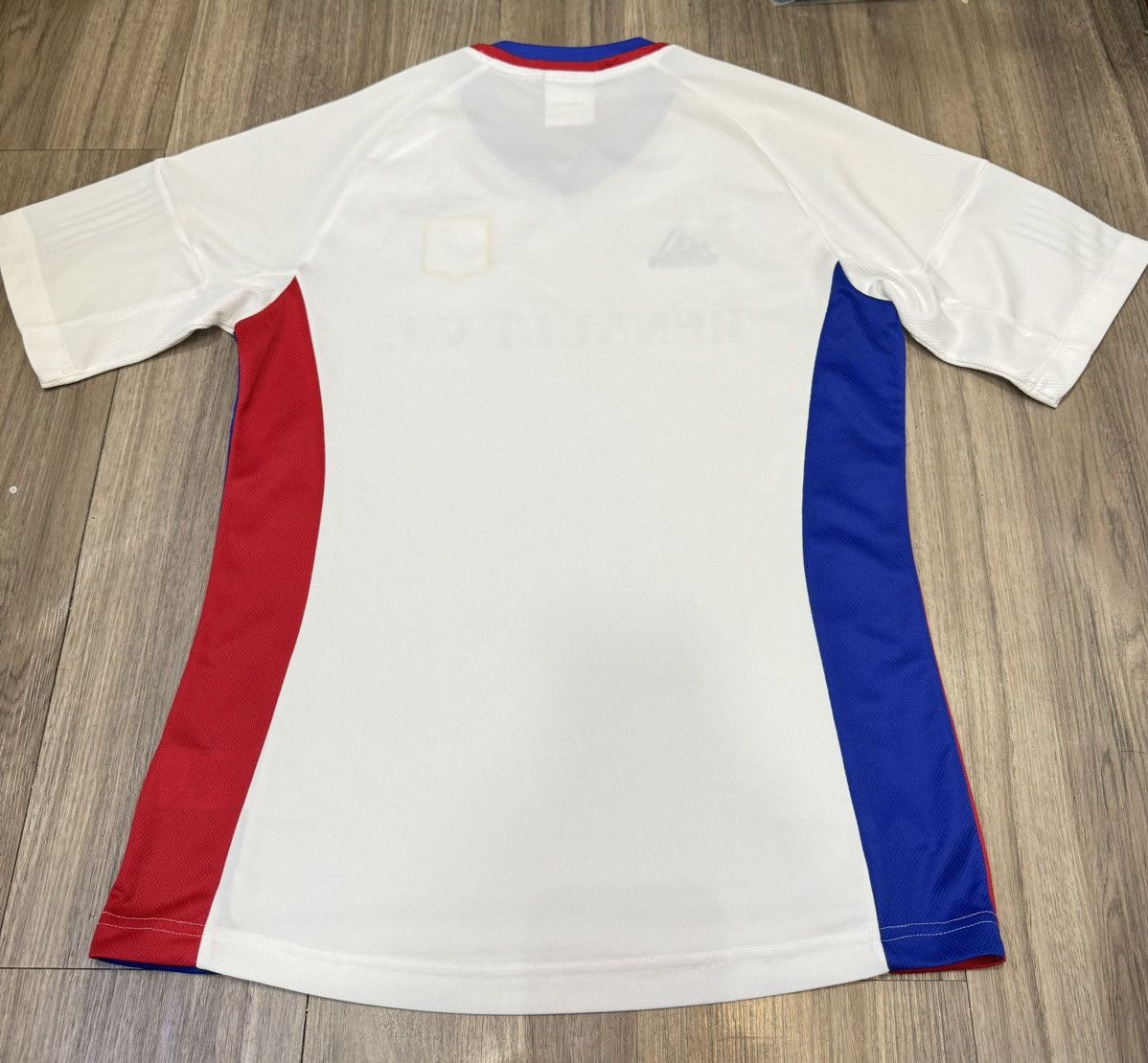 Adidas Olympique Lyonnais 01/02 retro home shirt Size US S / EU 44-46 / 1 - 2 Thumbnail