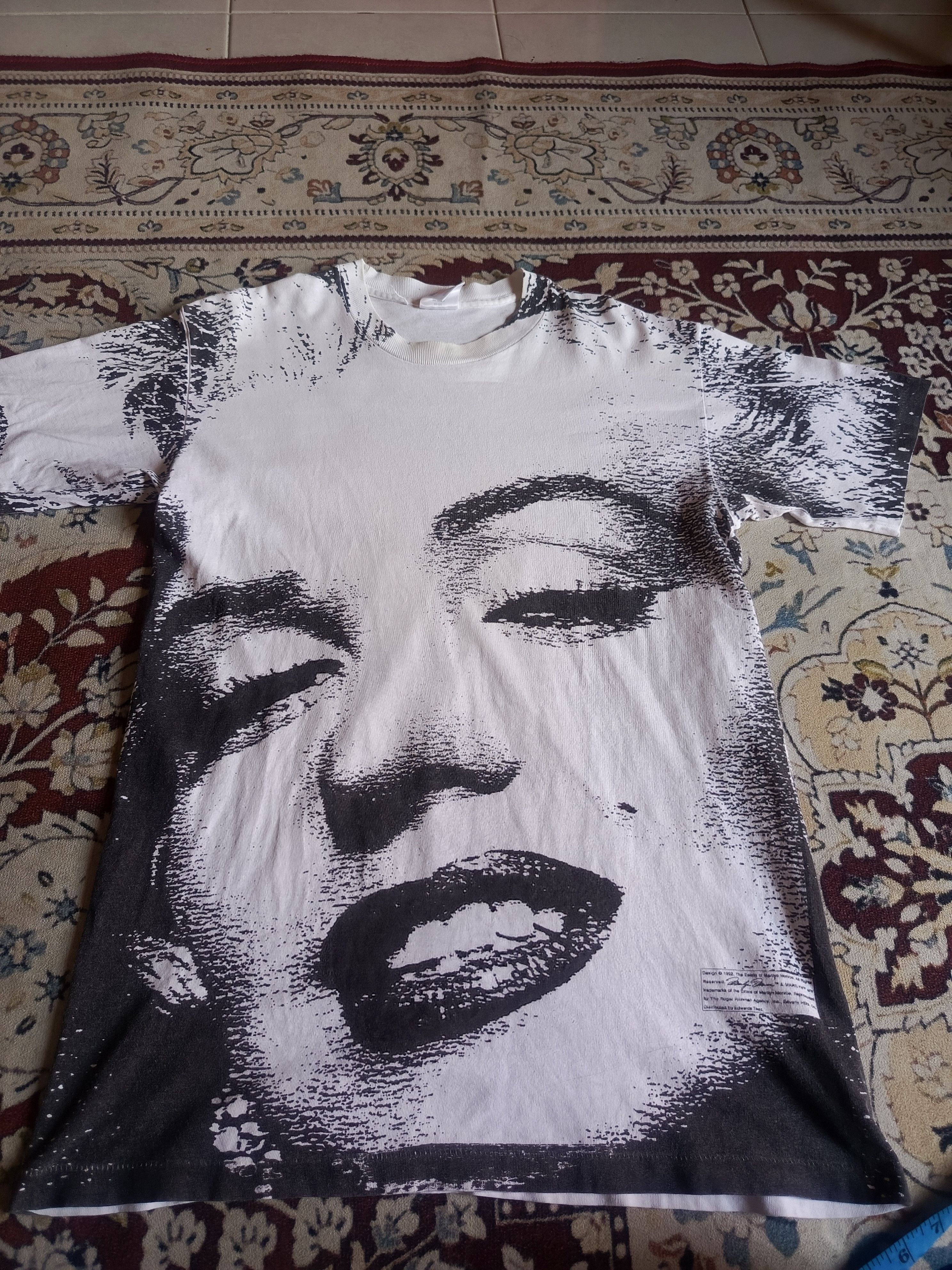Vintage Over Print Marilyn Monroe Size US M / EU 48-50 / 2 - 7 Thumbnail