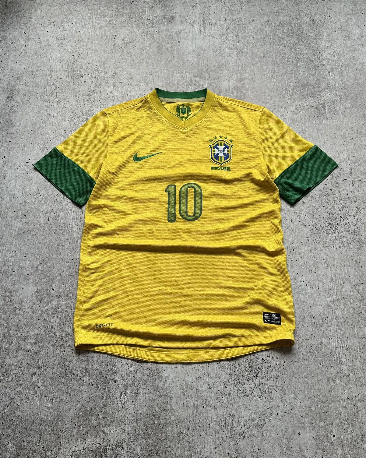 Nike 2012 Nike Brazil Ronaldinho #10 Vintage Soccer Jersey Size US S / EU 44-46 / 1 - 1 Thumbnail