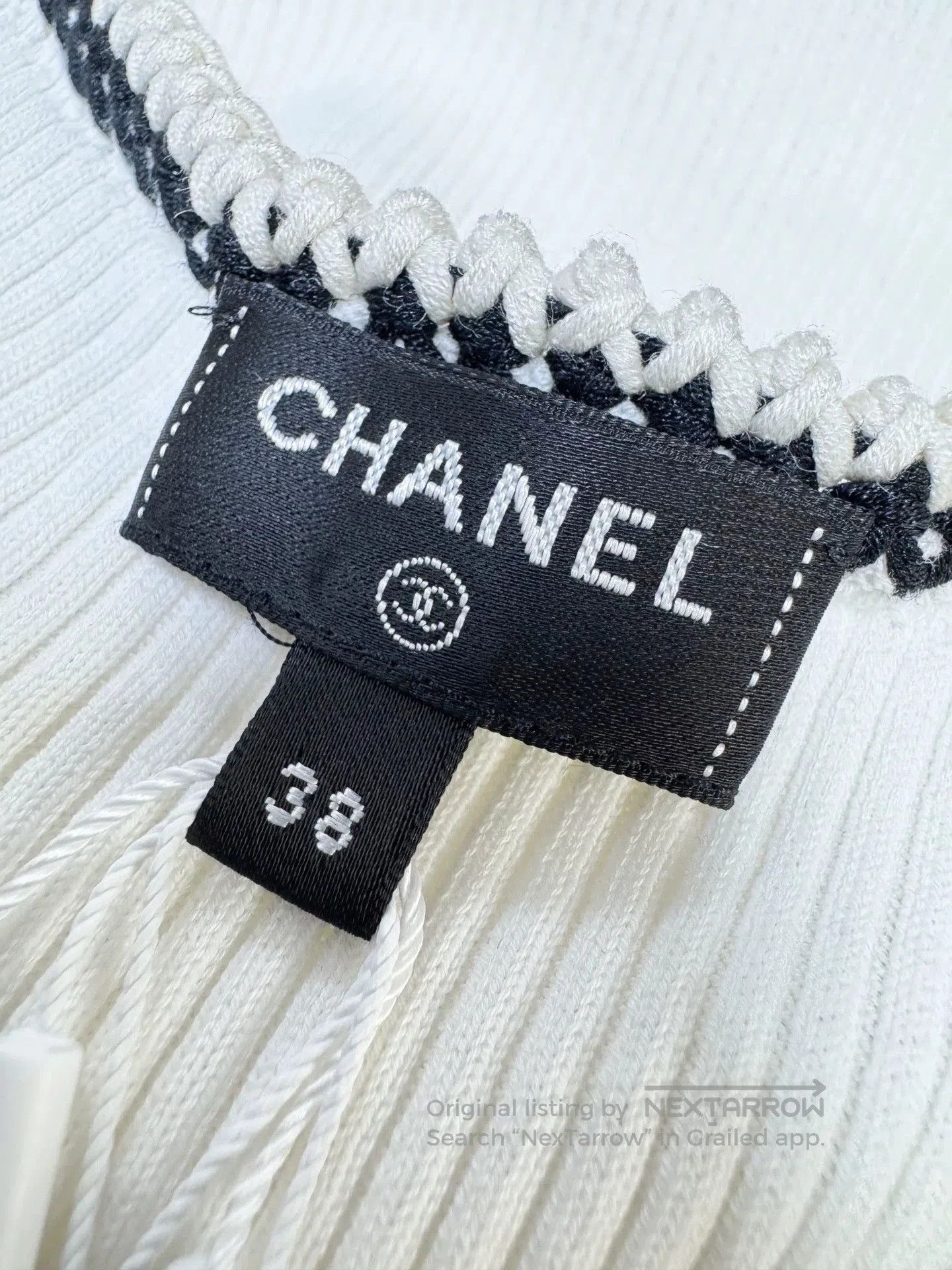 Chanel Chanel 22C White Black Trim Knit Vest. Size US L / EU 52-54 / 3 - 4 Thumbnail