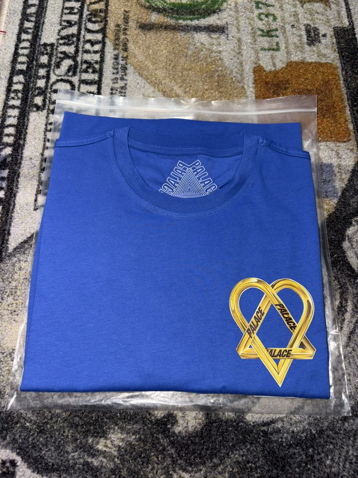 Palace Palace Tri Gram T-Shirt Blue Size US L / EU 52-54 / 3 - 1 Thumbnail