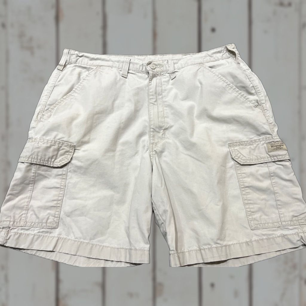 Wrangler VINTAGE Wrangler Men Cargo Hiking Shorts Size 38 Adult Beige Tan Active Outdoor Size US 38 / EU 54 - 1 Thumbnail