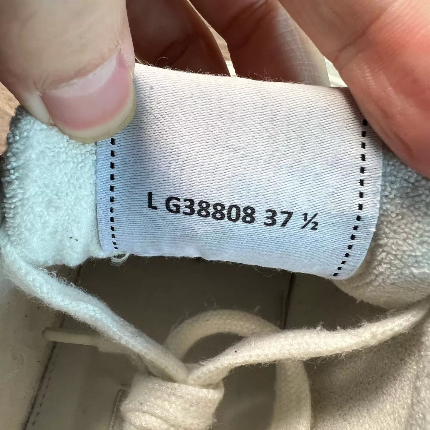 Chanel Chanel 22P White Sneaker 37.5 Size US 7 / IT 37 - 8 Thumbnail