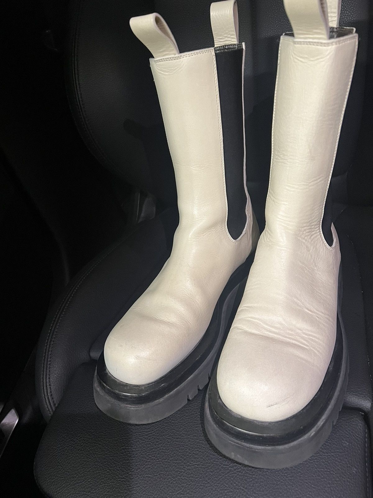 Bottega Veneta Bottega Veneta Chelsea Lug Boots Size US 9 / EU 42 - 2 Thumbnail