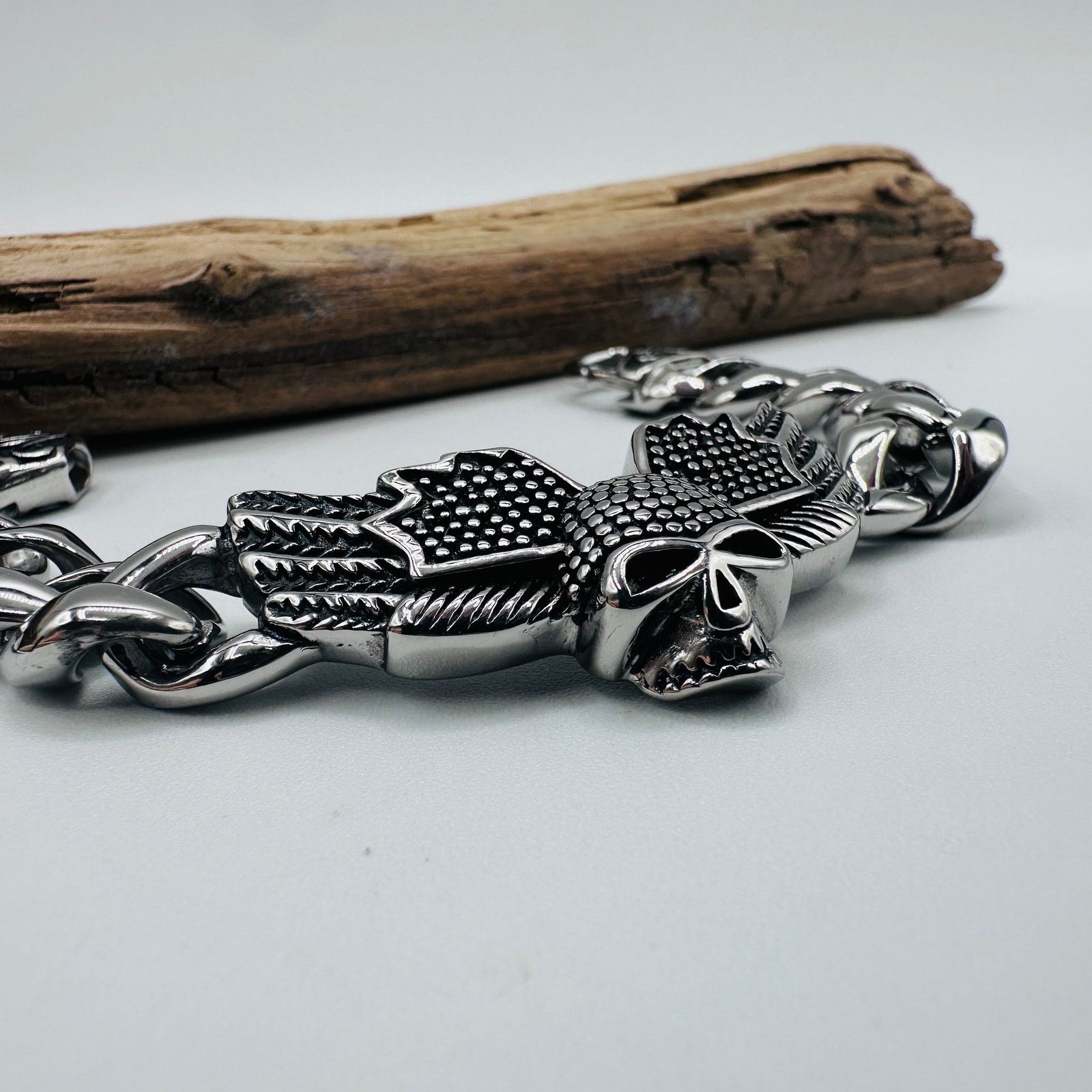 The Unbranded Brand Punk Wings Skull Head Stainless Steel Bracelet Size ONE SIZE - 4 Thumbnail
