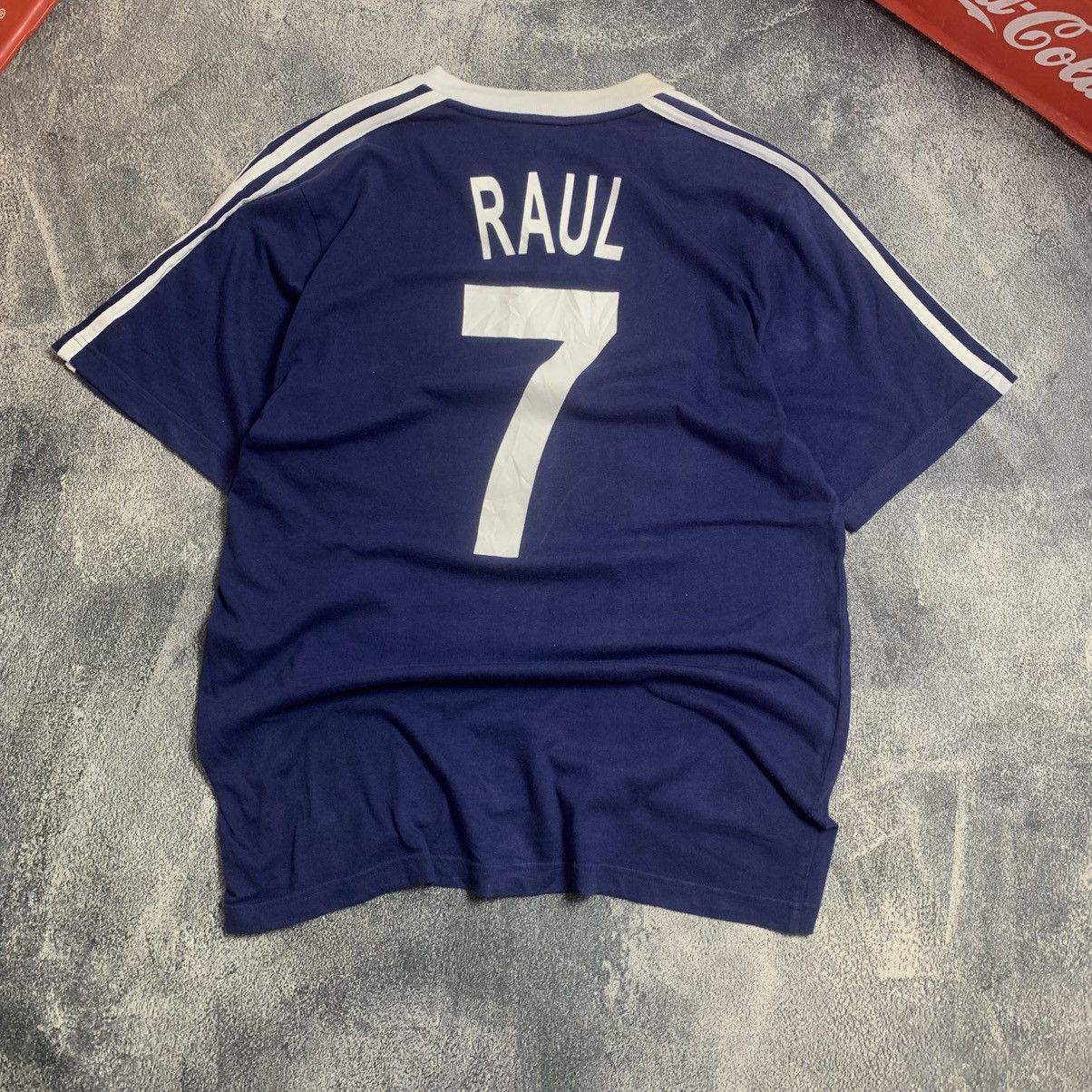 Adidas Rare Adidas Real Madrid Raul Gonzales 7 Sewn Logo Size US L / EU 52-54 / 3 - 1 Thumbnail