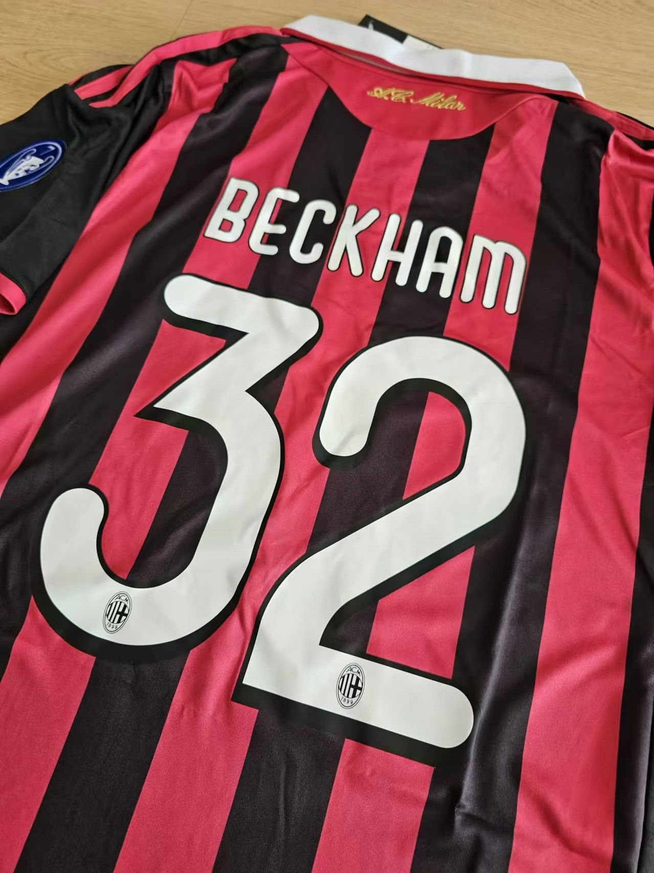 Other 2008 2009 AC Milan #23 David Beckham Jersey Size US M / EU 48-50 / 2 - 3 Thumbnail