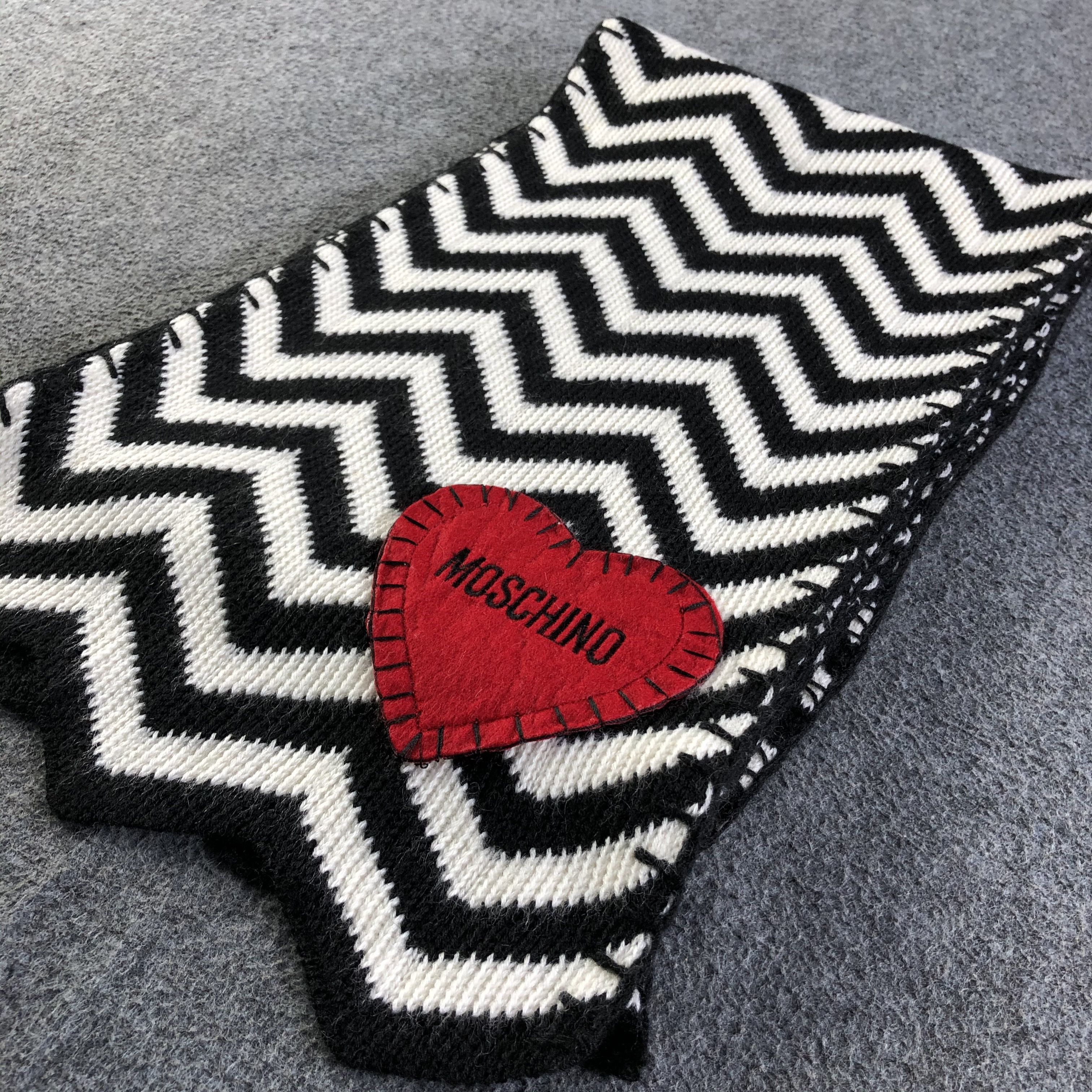 Moschino Moschino Scarf / Muffler / Neckwear P357 Size ONE SIZE - 4 Thumbnail