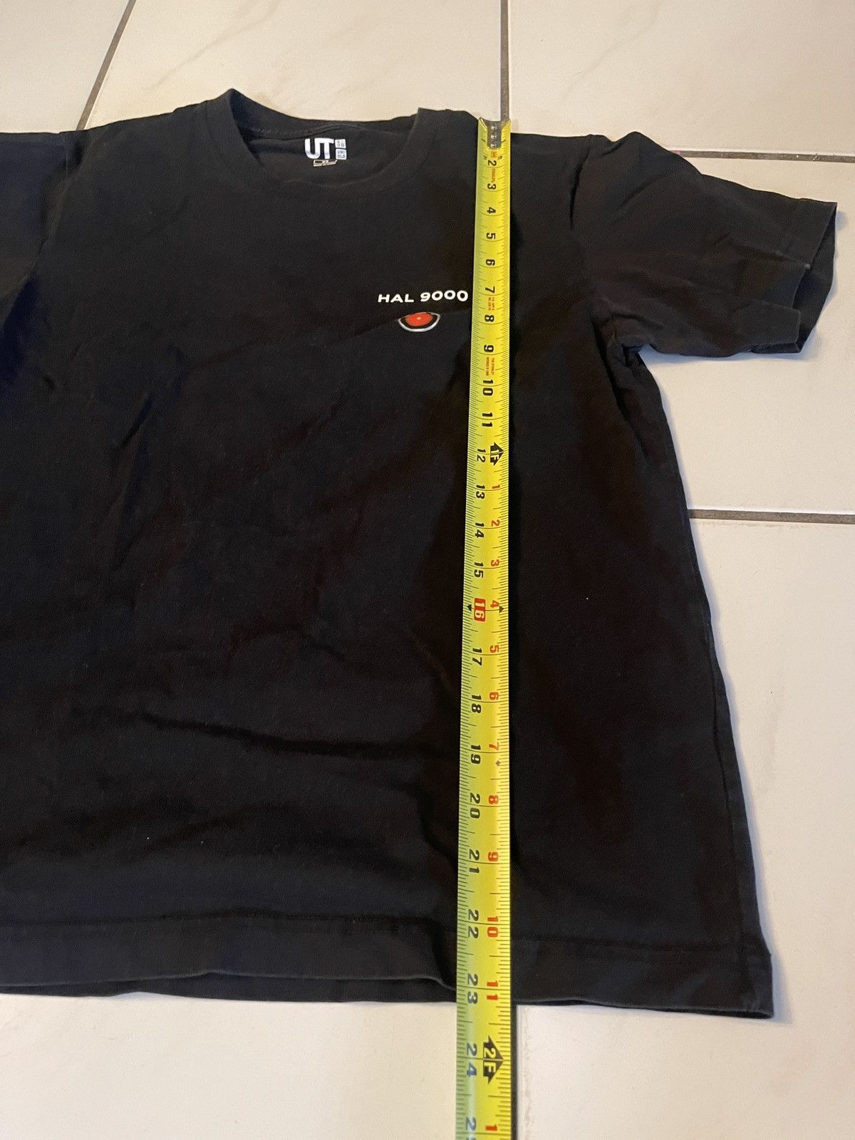 Uniqlo Uniqlo UT 2001: A Space Odyssey HAL 9000 T-Shirt XS Size US XS / EU 42 / 0 - 6 Thumbnail