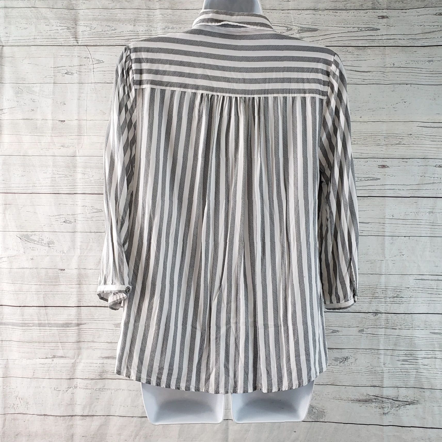 Vintage Skies Are Blue Womens Button Front Top Sz L Gray Green Embroidered Floral Shirt 3/4 Sleeve Collared Vintage No Size L / US 10 / IT 46 - 4 Thumbnail