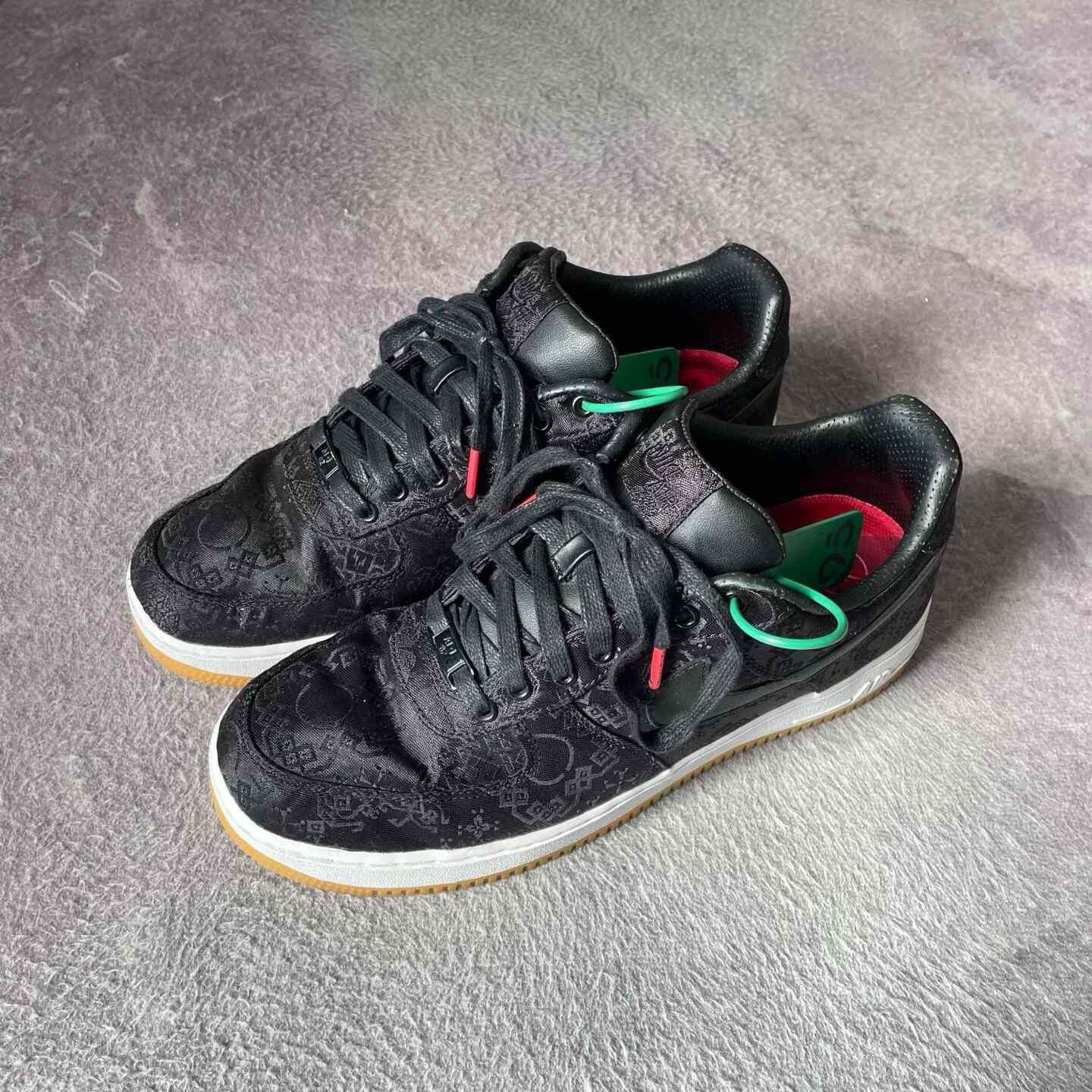 Nike Nike Silk Black Lowtop Sneakers 44.5 Men Size US 11 / EU 44 - 1 Thumbnail