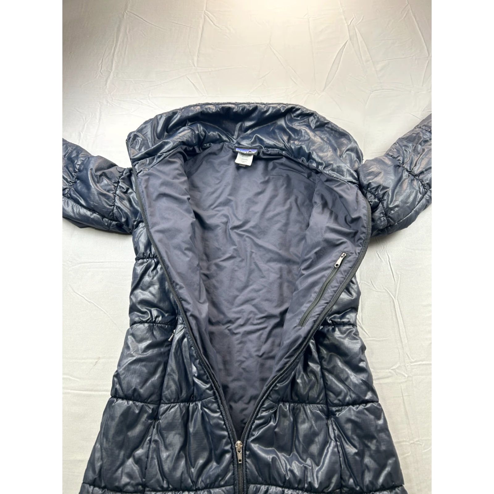 Patagonia Patagonia Jacket Women Long Puffer Coat XS Navy Hooded Winter Quilted Size XS / US 0-2 / IT 36-38 - 8 Thumbnail