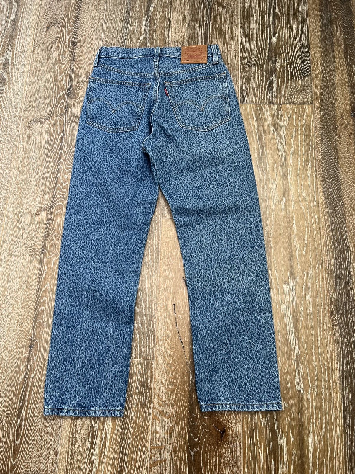 Levi's Womens levis 501 leopard print jeans Size 24" / US 00 / IT 34 - 2 Thumbnail