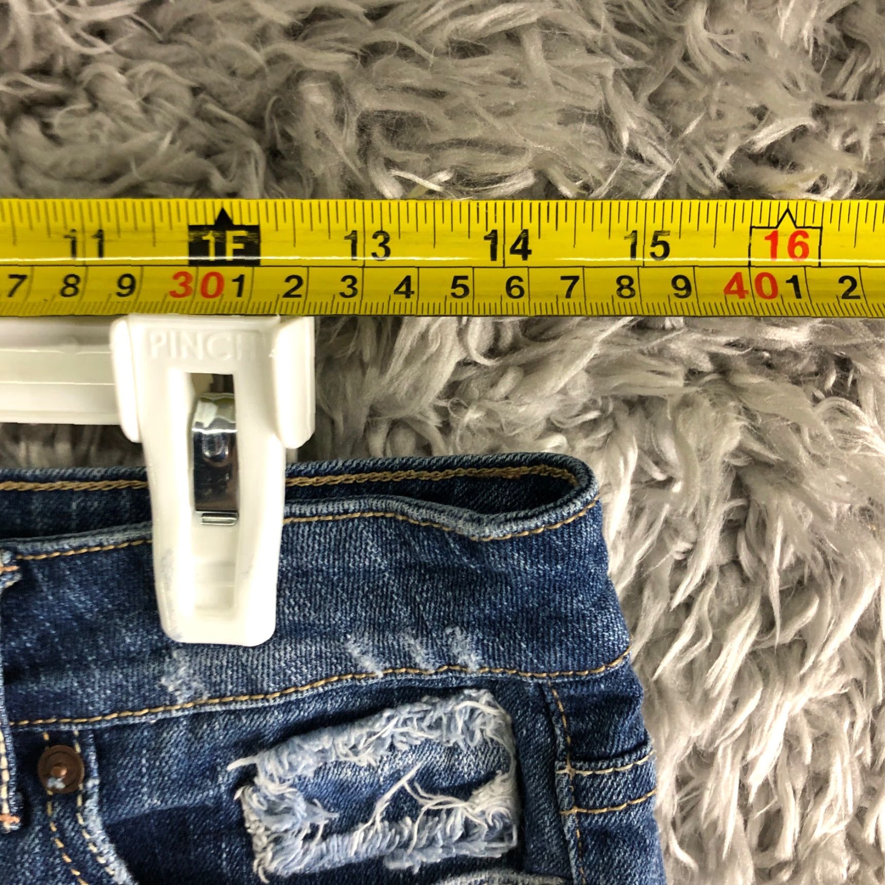 Vintage Aéropostale Denim Jean Shorts Womens Juniors Size 3/4 Mid Rise Blue Medium Wash 3/4? Size 27" / US 4 / IT 40 - 2 Thumbnail