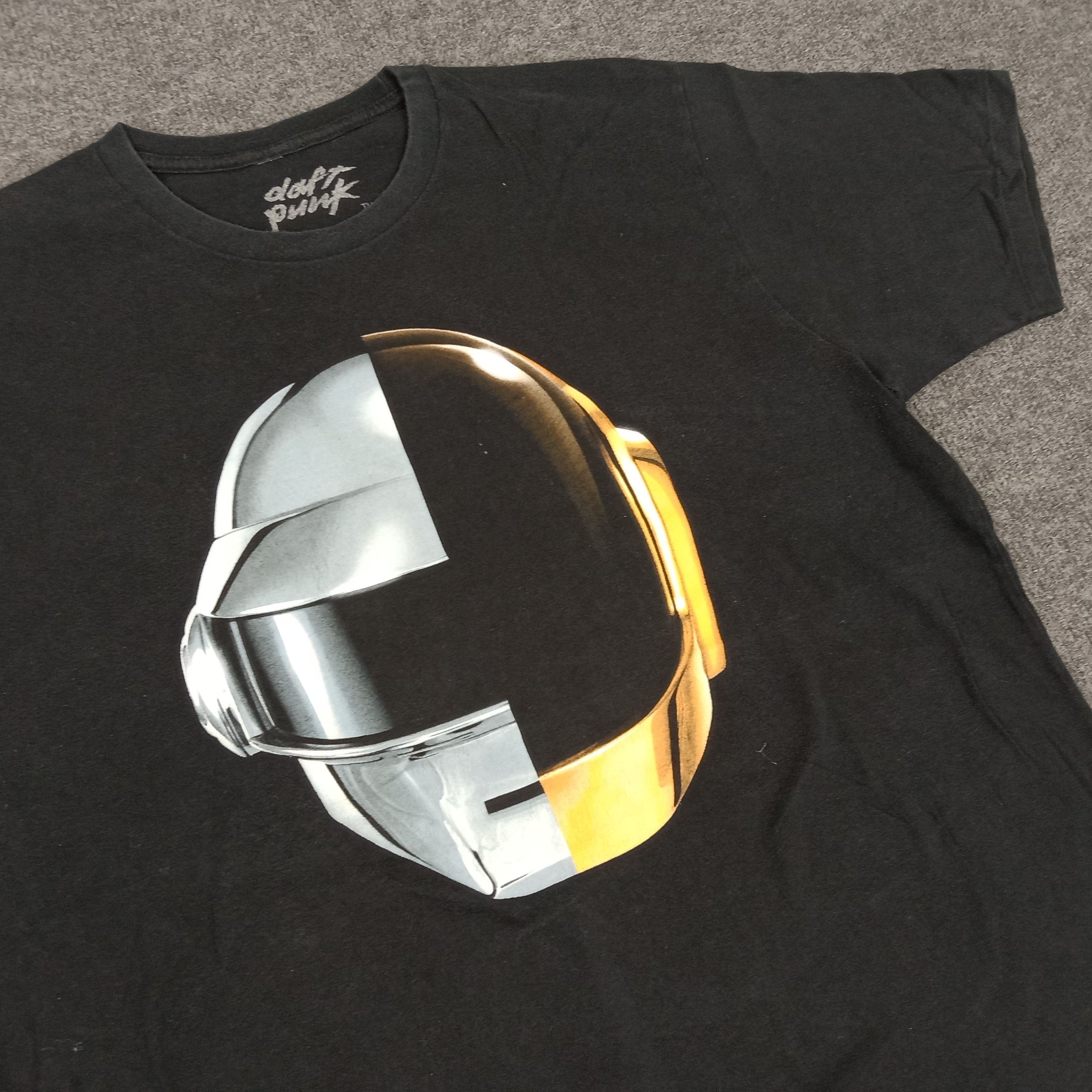 Vintage Daft Punk American Electronic Duo Music Tshirt Size US L / EU 52-54 / 3 - 2 Thumbnail