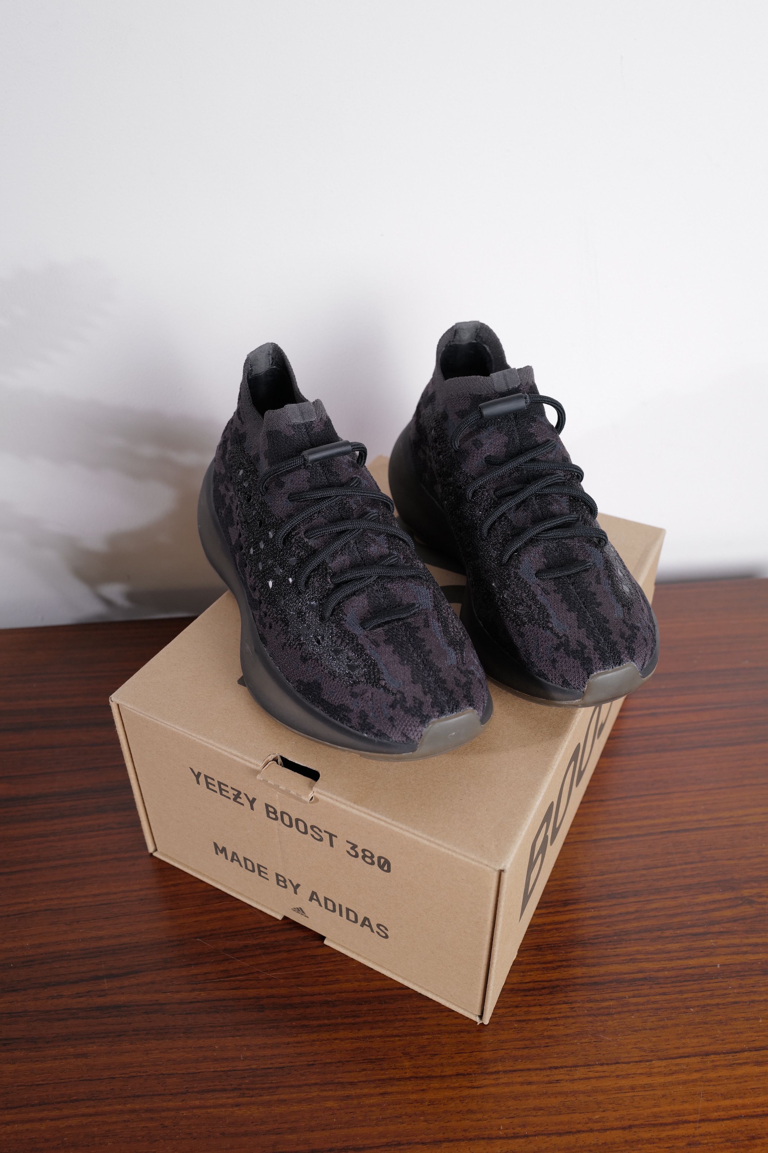 Yeezy BOOST 380 NEW Size US 7 / IT 37 - 3 Thumbnail