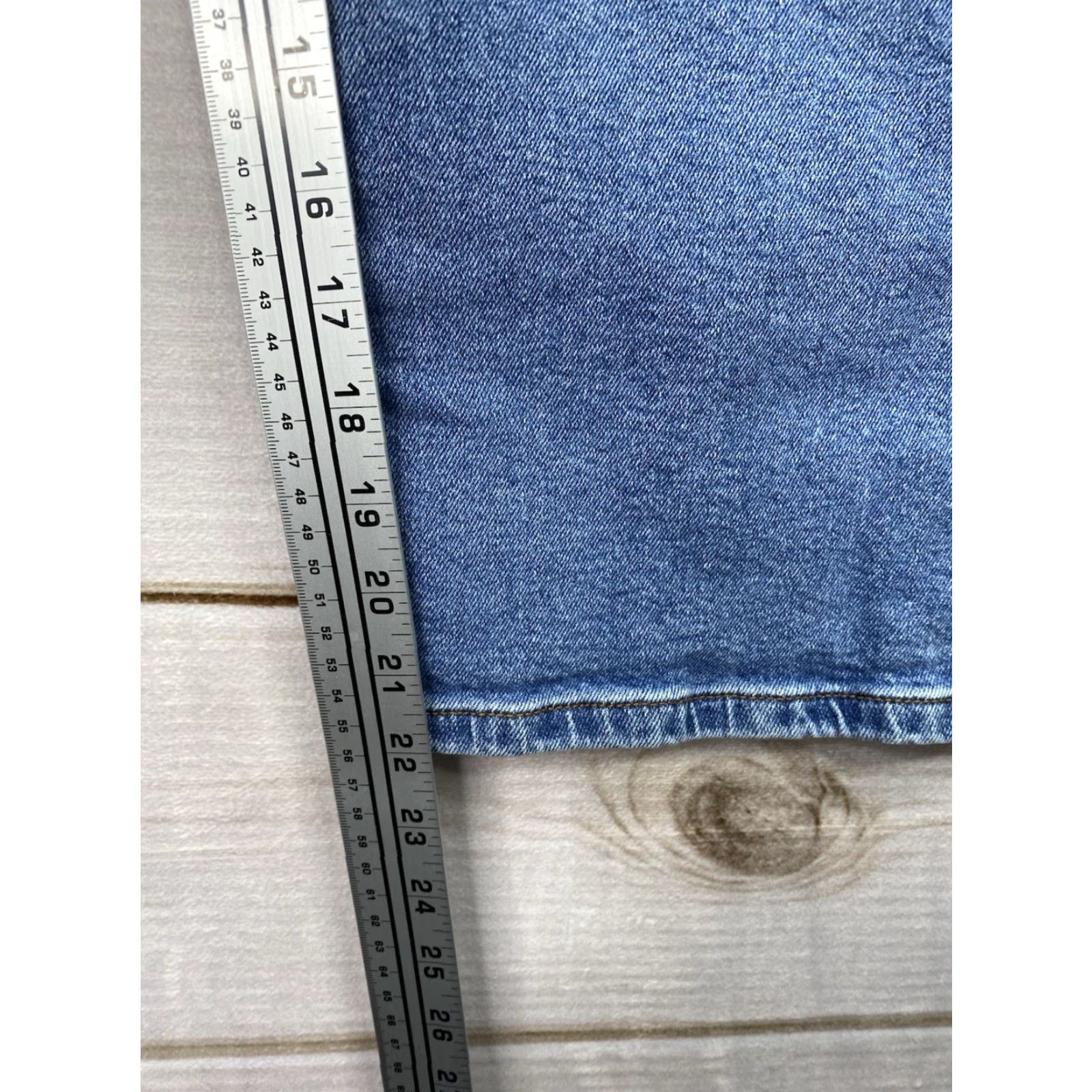 Jessica Simpson Jessica Simpson Jeans Womens 22W Primrose High Rise Wide-Leg Crop Stretch Benign Bohemian Vintage: No Size 40" / US 18 - 5 Thumbnail