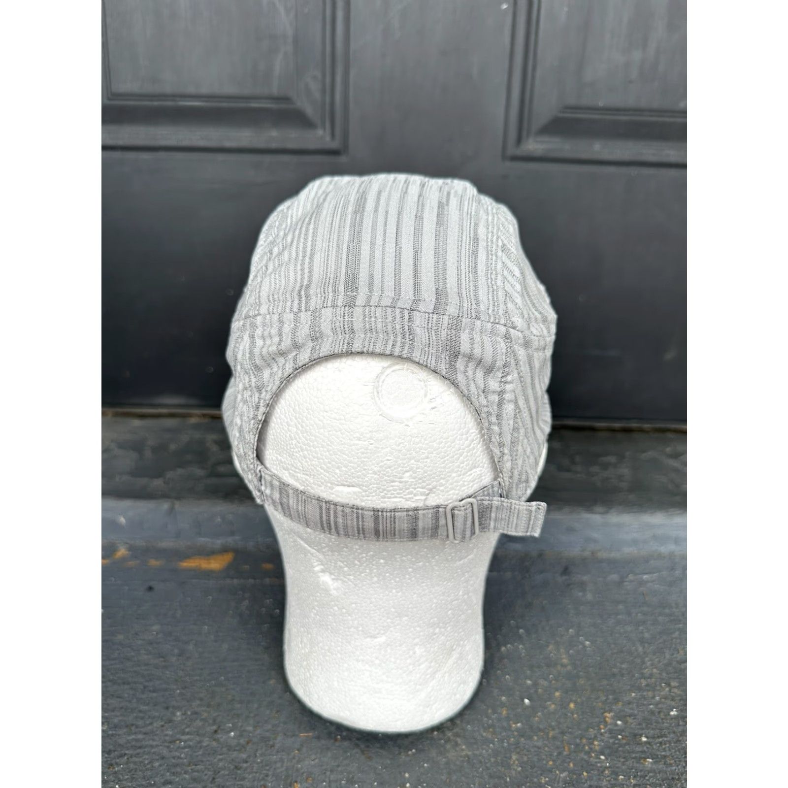 Lululemon Lululemon Baseball Hat Cap Adjustable Women’s One Size Gray Grey Size ONE SIZE - 5 Thumbnail