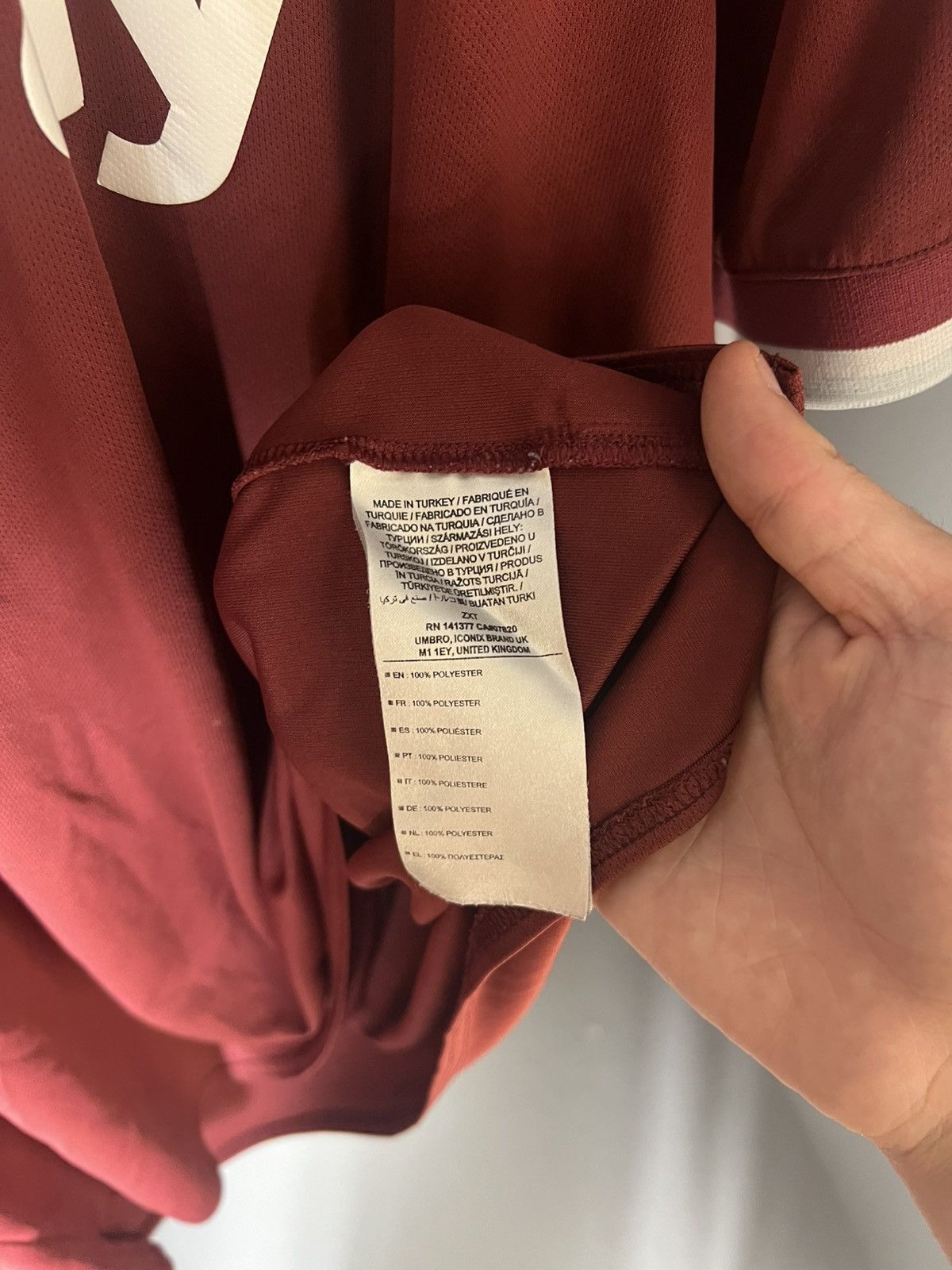 Vintage VERY RARE UMBRO FC WEST HAM UNITED ENGLAND SOCCER JERSEY 90s Size US XXL / EU 58 / 5 - 7 Thumbnail