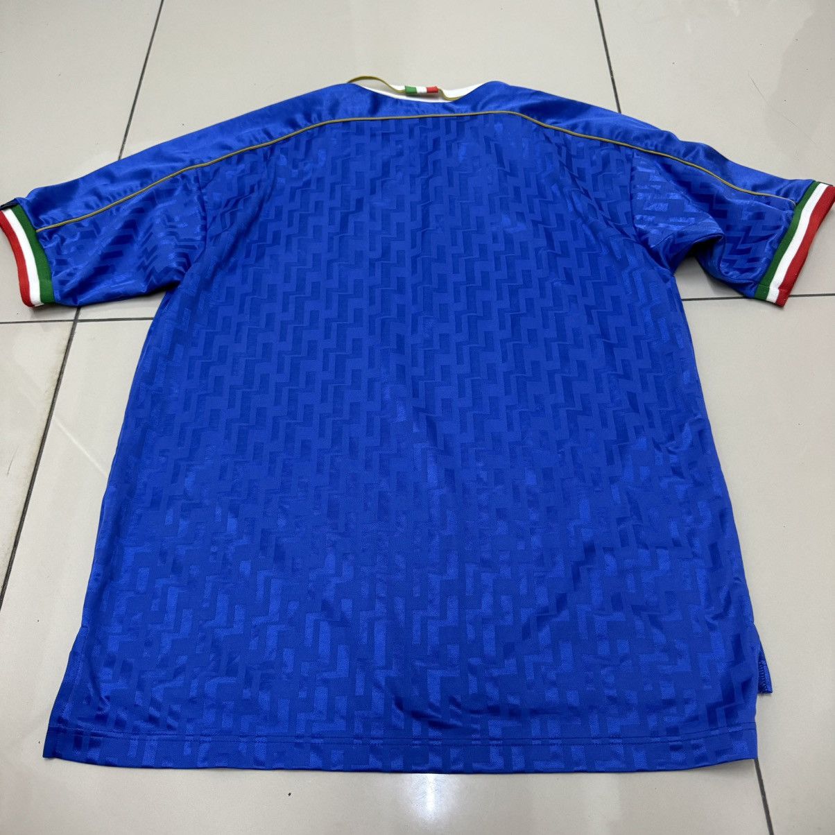 Nike Italy 95/96 vintage home shirt Size US L / EU 52-54 / 3 - 2 Thumbnail