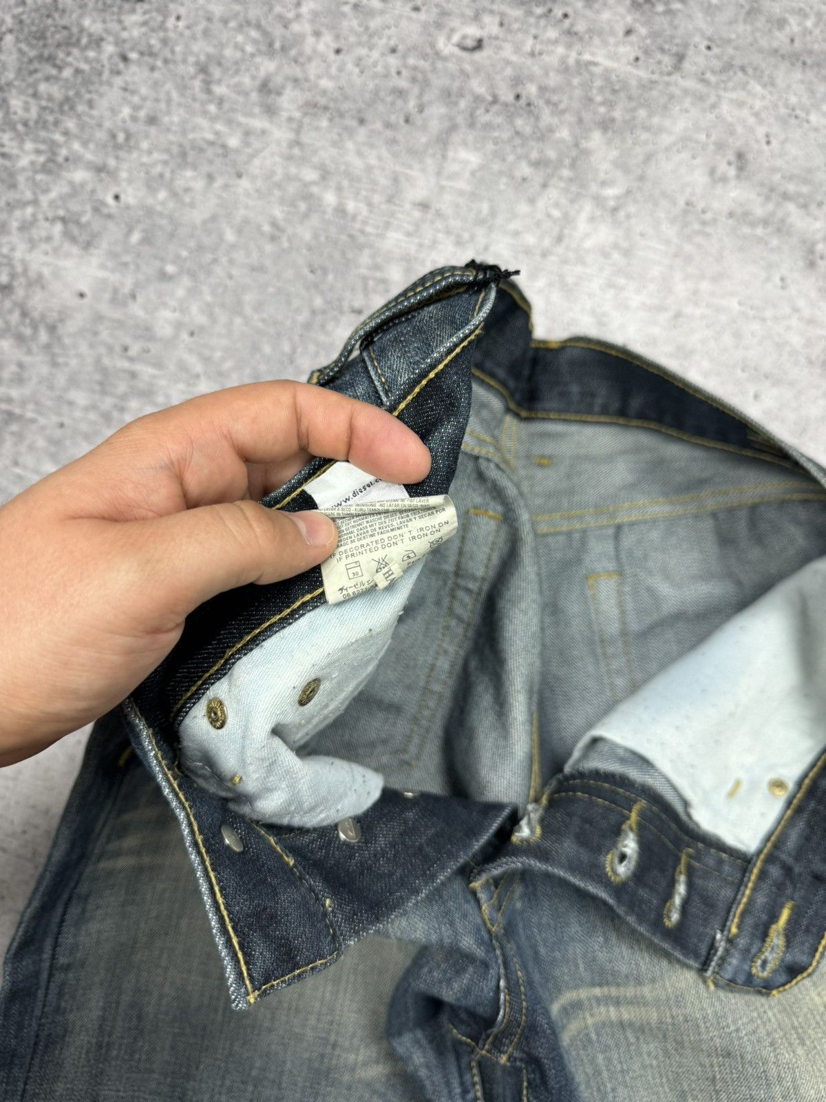 Diesel × Vintage Vintage Diesel Blue Stonewashed Denim Jeans Trousers Pants Size US 32 / EU 48 - 15 Thumbnail