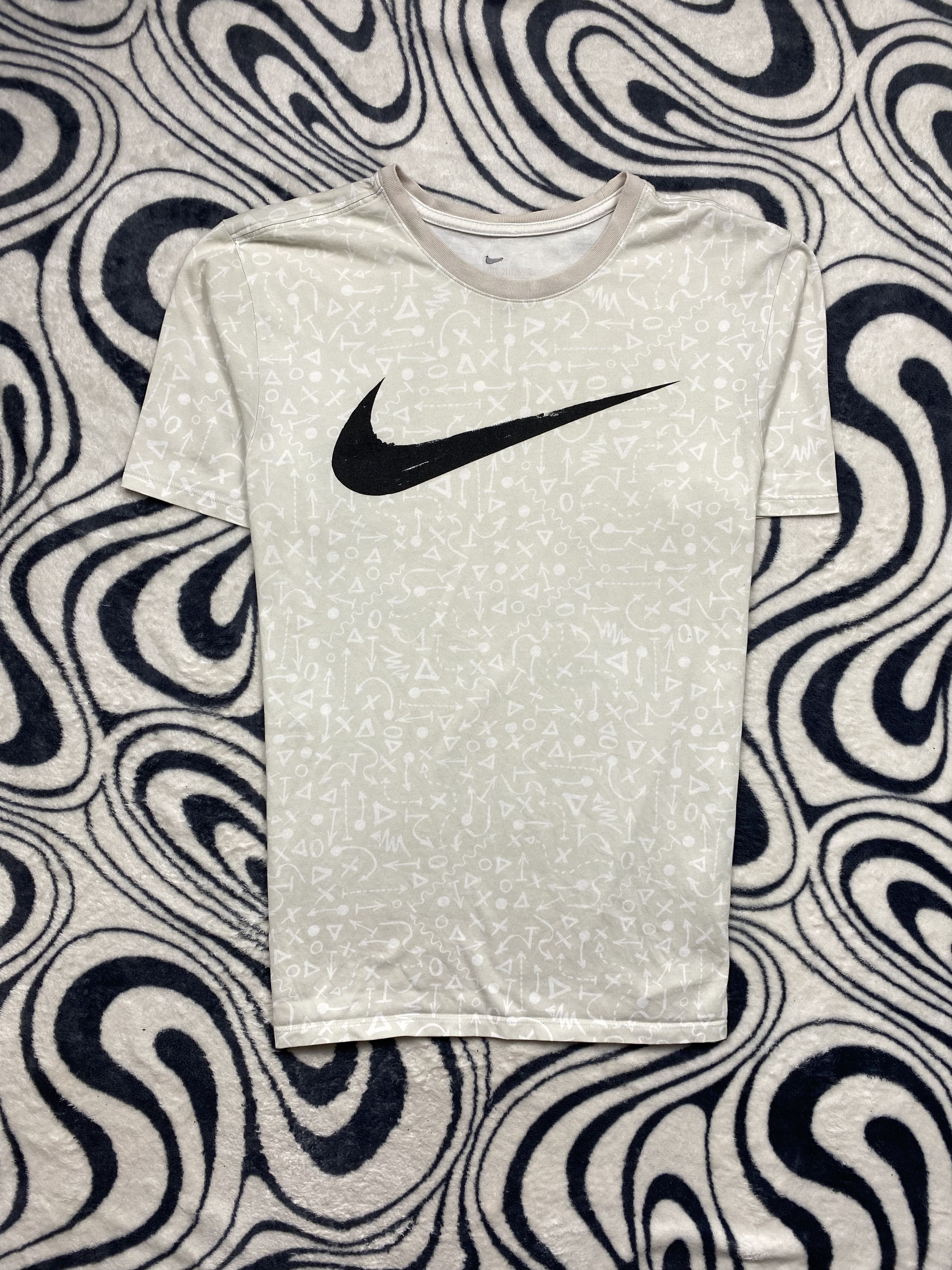 Nike Nike Vintage Mens Big Swoosh T-Shirt Tee Y2K Size US M / EU 48-50 / 2 - 1 Thumbnail