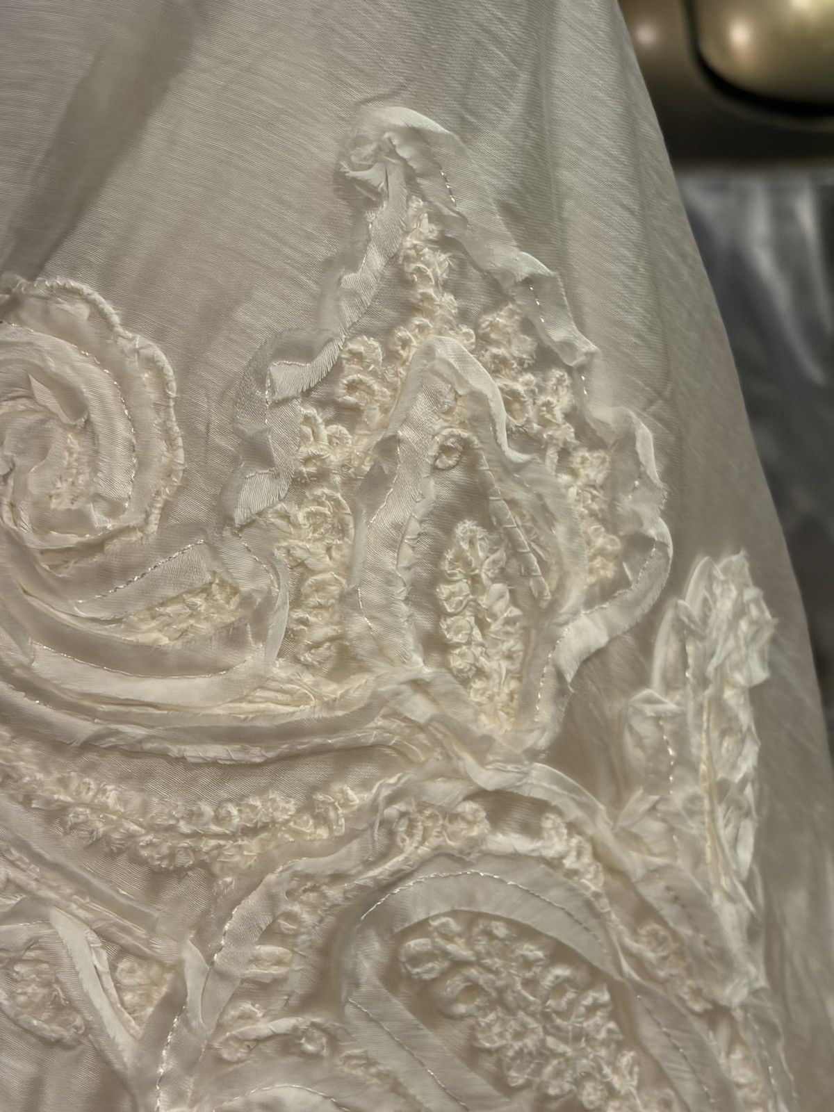 H&M H&M Cream Embroidered Semi-sheer Beaded Button-up Blouse Size S / US 4 / IT 40 - 9 Thumbnail