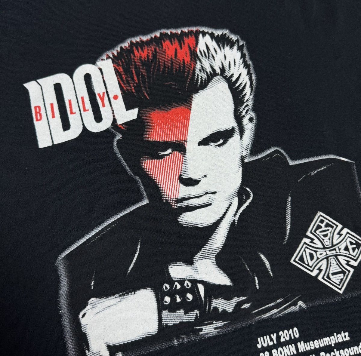 Band Tees Billy Idol 2010 Festival Band Music T-Shirt Double-Sided Size US M / EU 48-50 / 2 - 5 Thumbnail