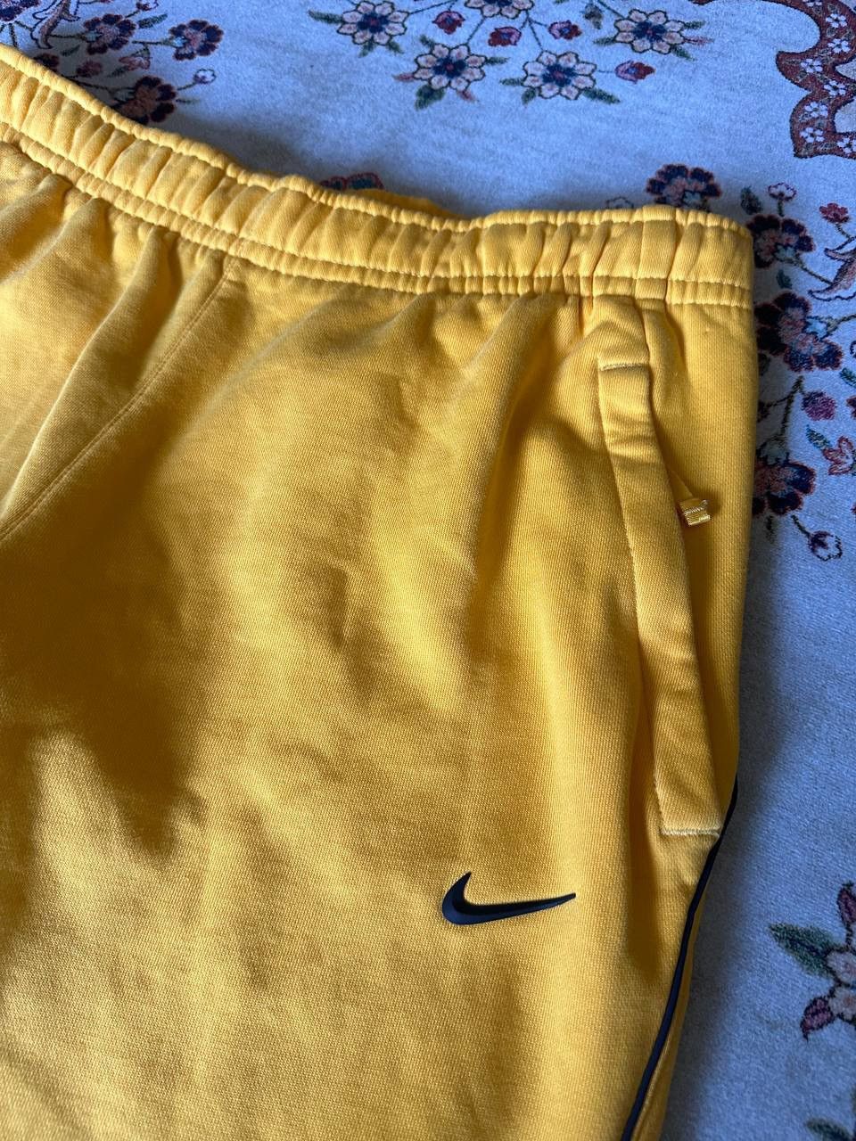 NOCTA × Nike Nike x Drake NOCTA Gold Yellow Sweatpants Size US 34 / EU 50 - 2 Thumbnail
