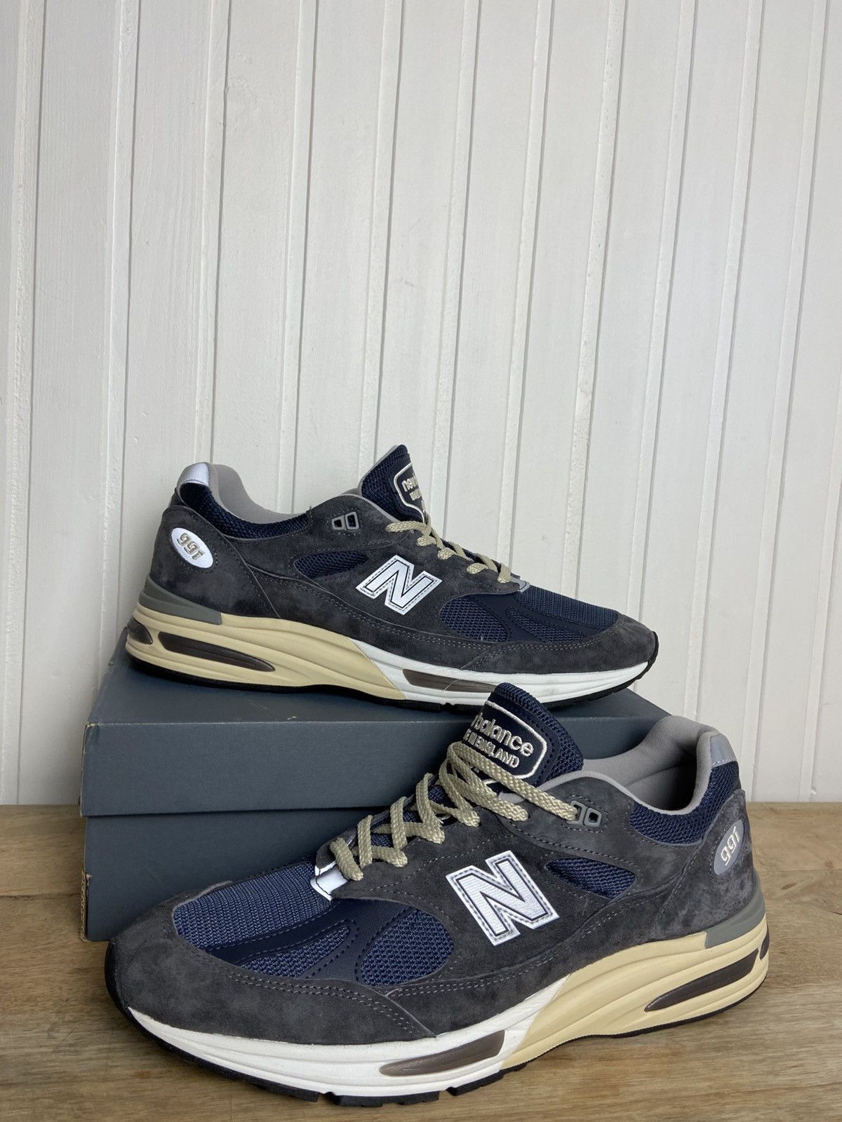 New Balance Used New Balance 991v2 "MiUK Dark Gull Grey" Rare 11,5US Size US 11.5 / EU 44-45 - 3 Thumbnail