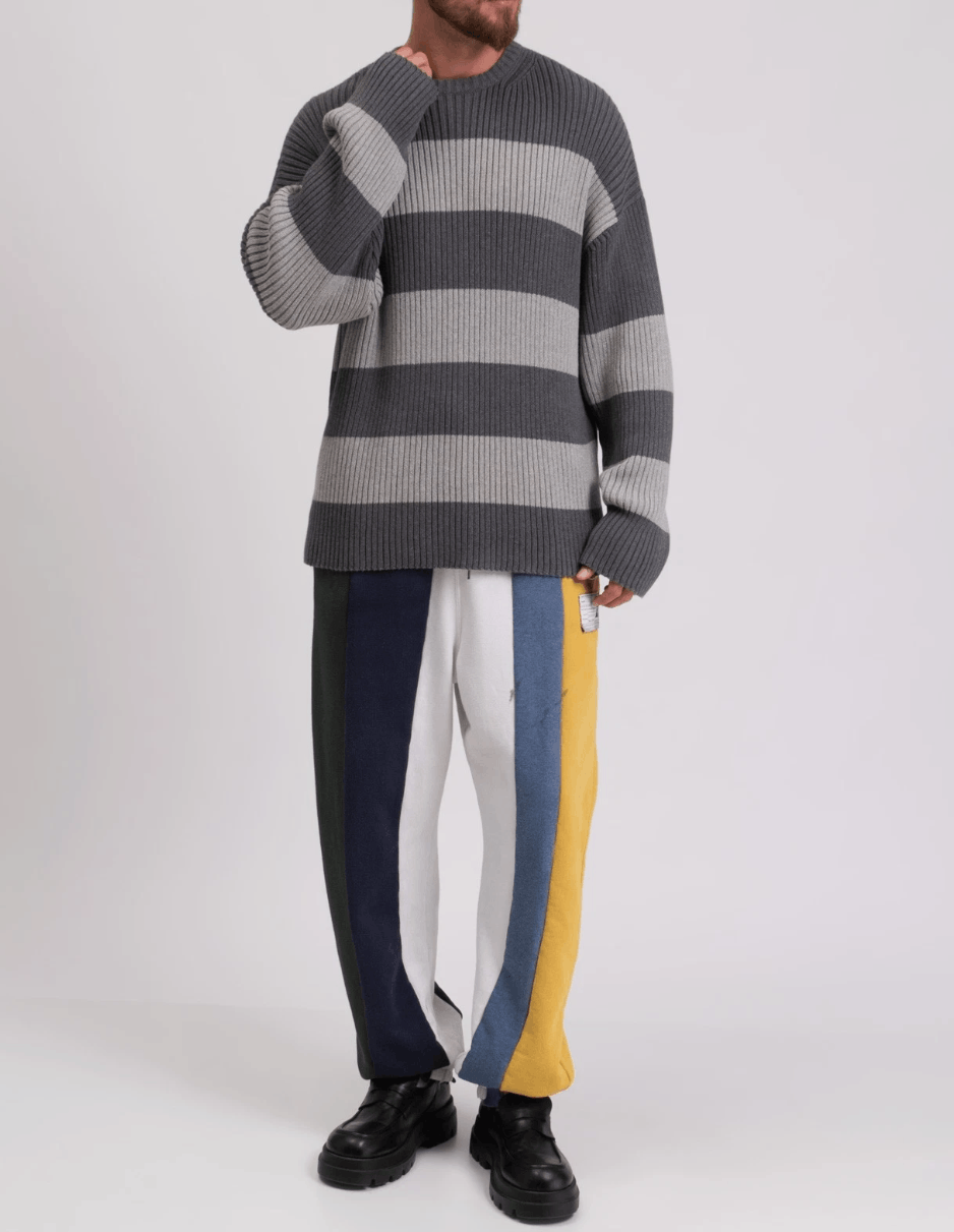 Balenciaga BALENCIAGA Oversized Jumper Size US S / EU 44-46 / 1 - 2 Thumbnail