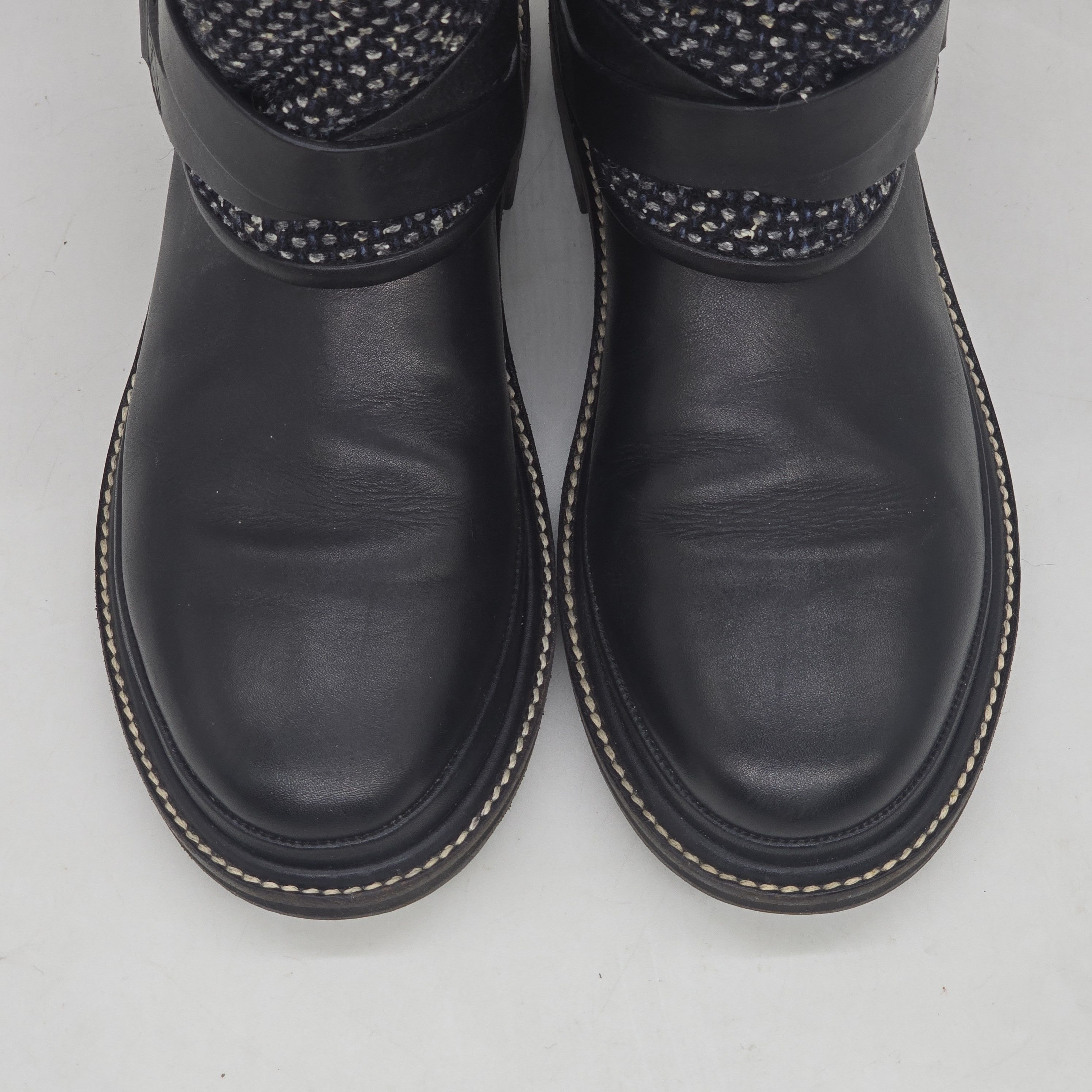 Chanel Chanel - Leather and Tweed Foldover Short Boot Size US 8 / IT 38 - 4 Thumbnail