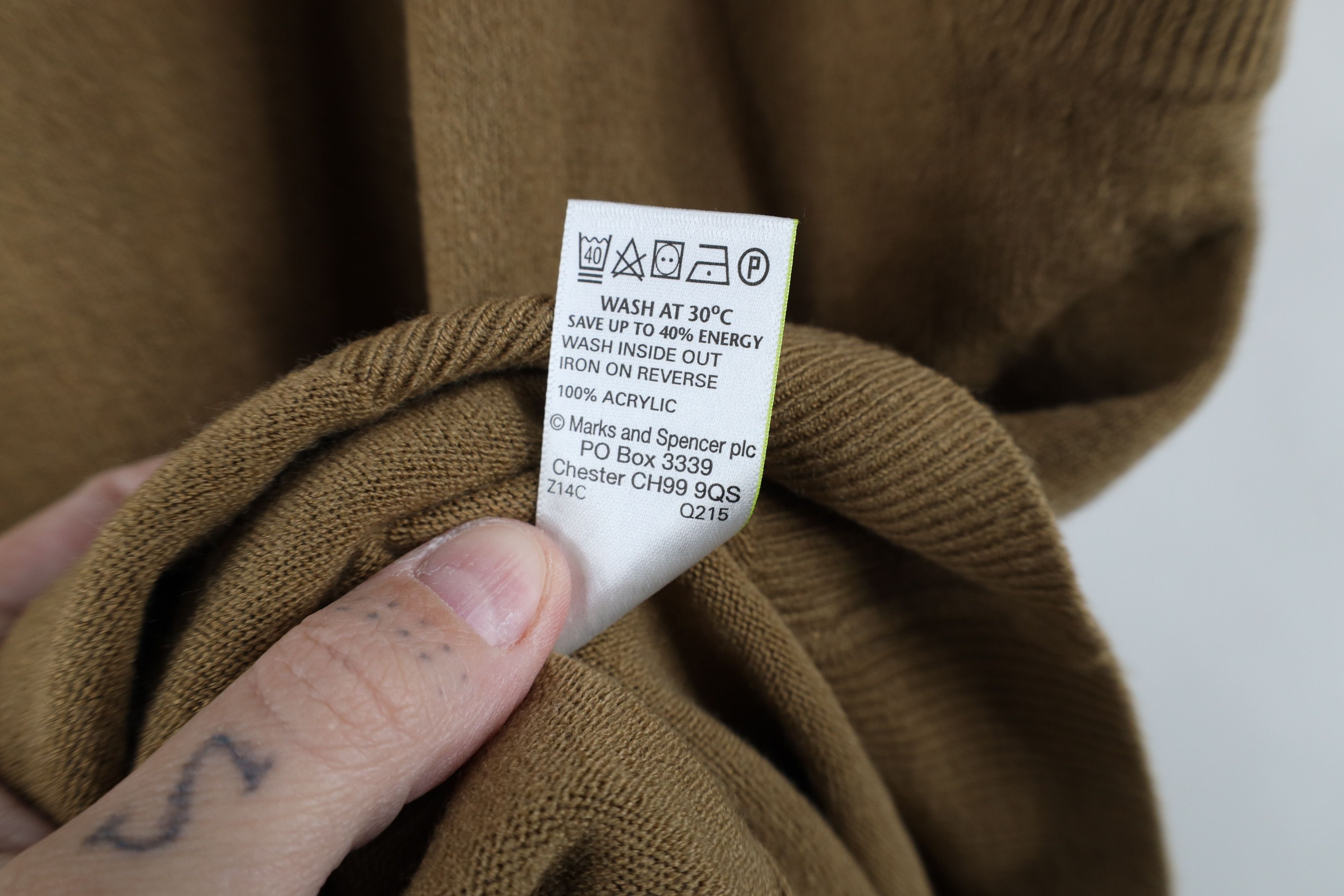 Vintage Vintage Y2K Streetwear Soft Knit V-Neck Sweater Vest Brown Size US XXL / EU 58 / 5 - 8 Thumbnail