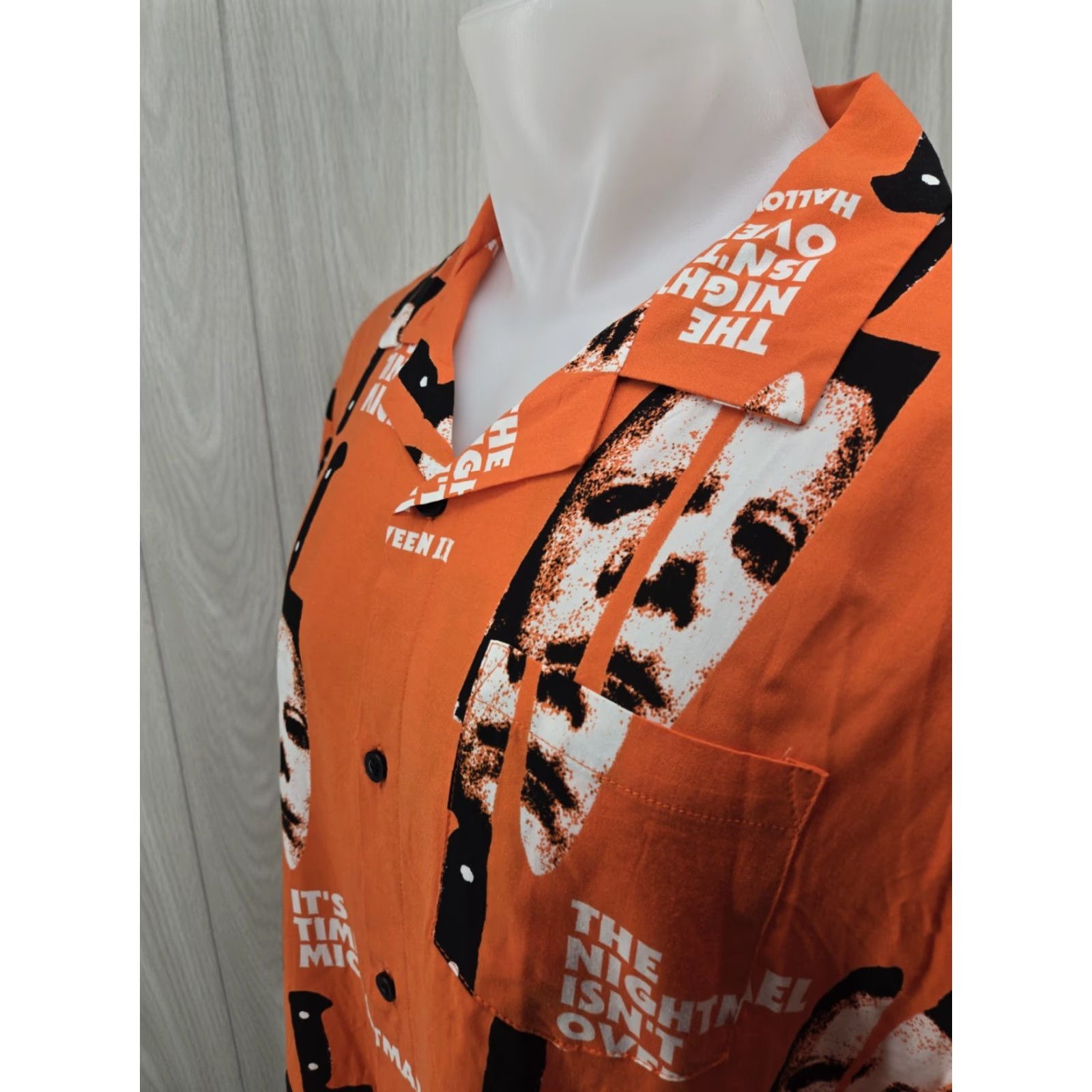 Vintage Halloween 2 Michael Myers Mens Button Up Shirt XL All Over Print Size US XL / EU 56 / 4 - 5 Thumbnail