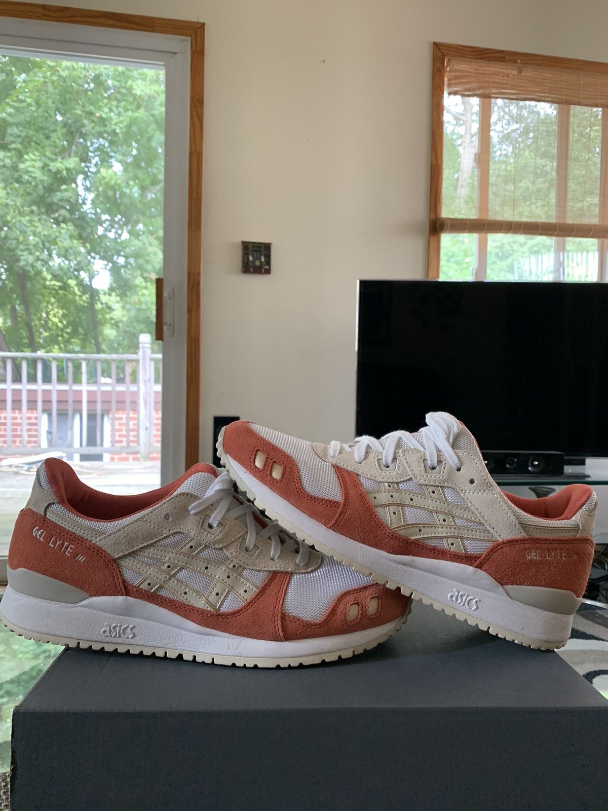 Asics Asics Gel Lyte III - White/Smoke Grey Size US 9.5 / EU 42-43 - 1 Thumbnail