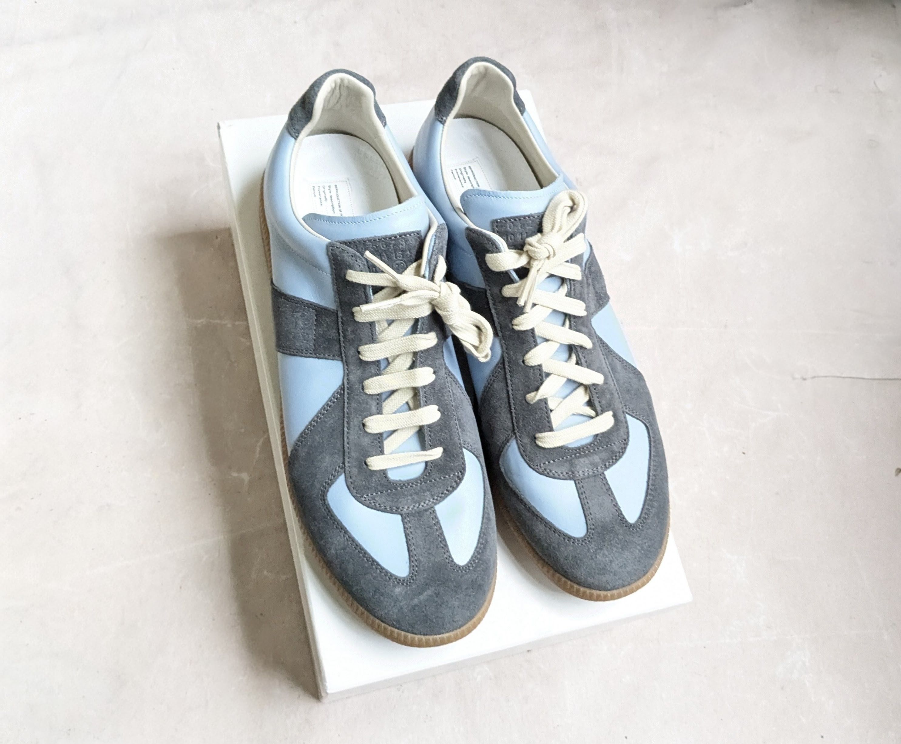 Maison Margiela Maison Margiela Replica GAT White Blue 11 44 Low Tops Size US 11 / EU 44 - 1 Thumbnail