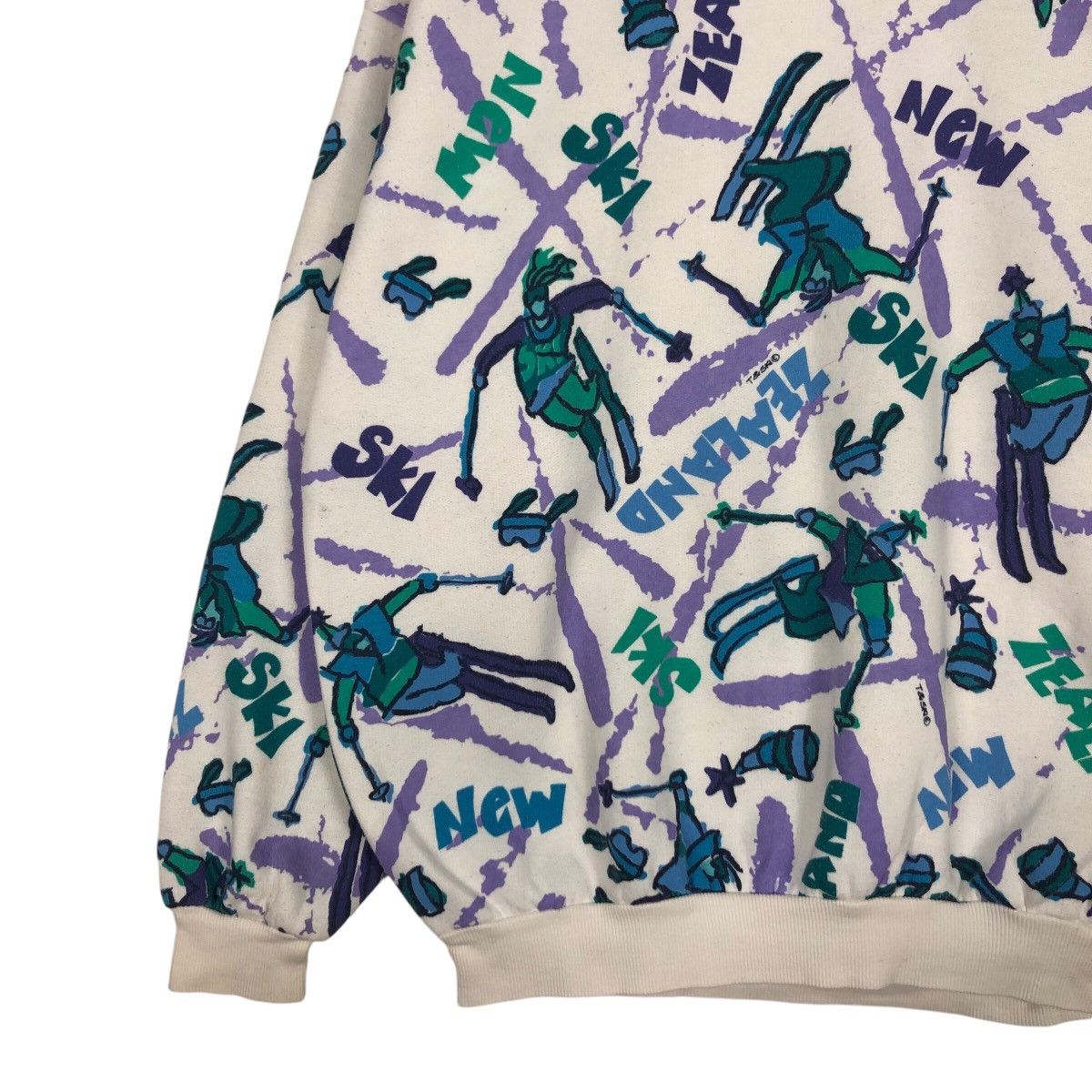 Vintage Vintaeg New Zealand Ski Ice Vintage Souvenir Sweatshirt Size US L / EU 52-54 / 3 - 3 Thumbnail