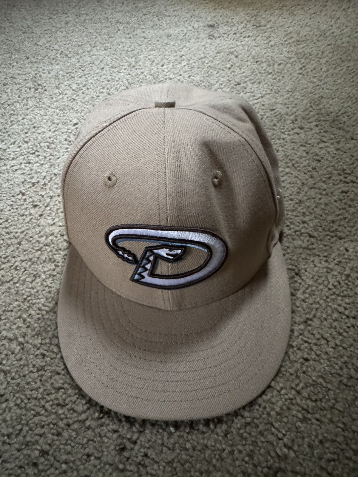 MLB Vintage Arizona Diamondbacks Fitted Size 28 - 1 Thumbnail