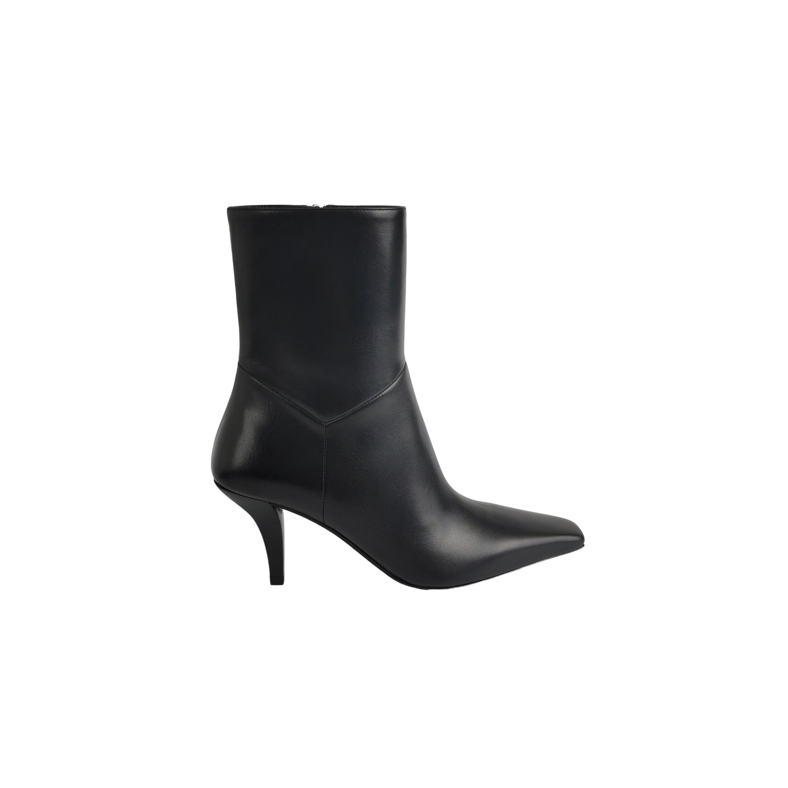 Gucci Gucci Women 5 Boots Size US 5 / IT 35 - 1 Thumbnail
